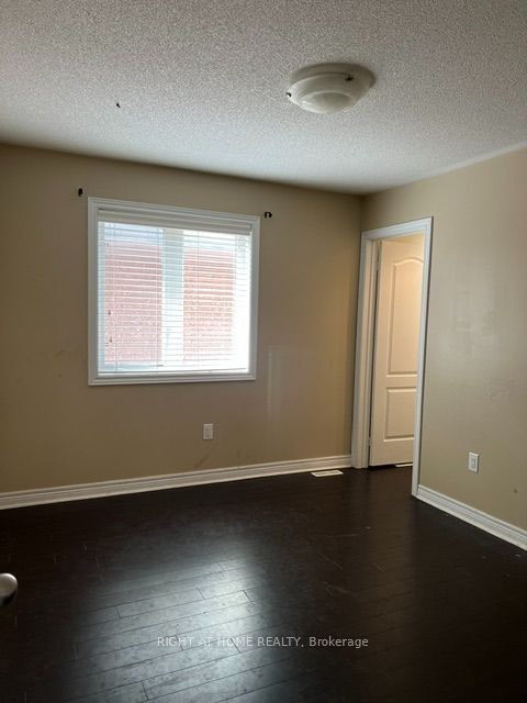 261 Kozlov Street, Barrie, ON, L4N 6R7 - 5