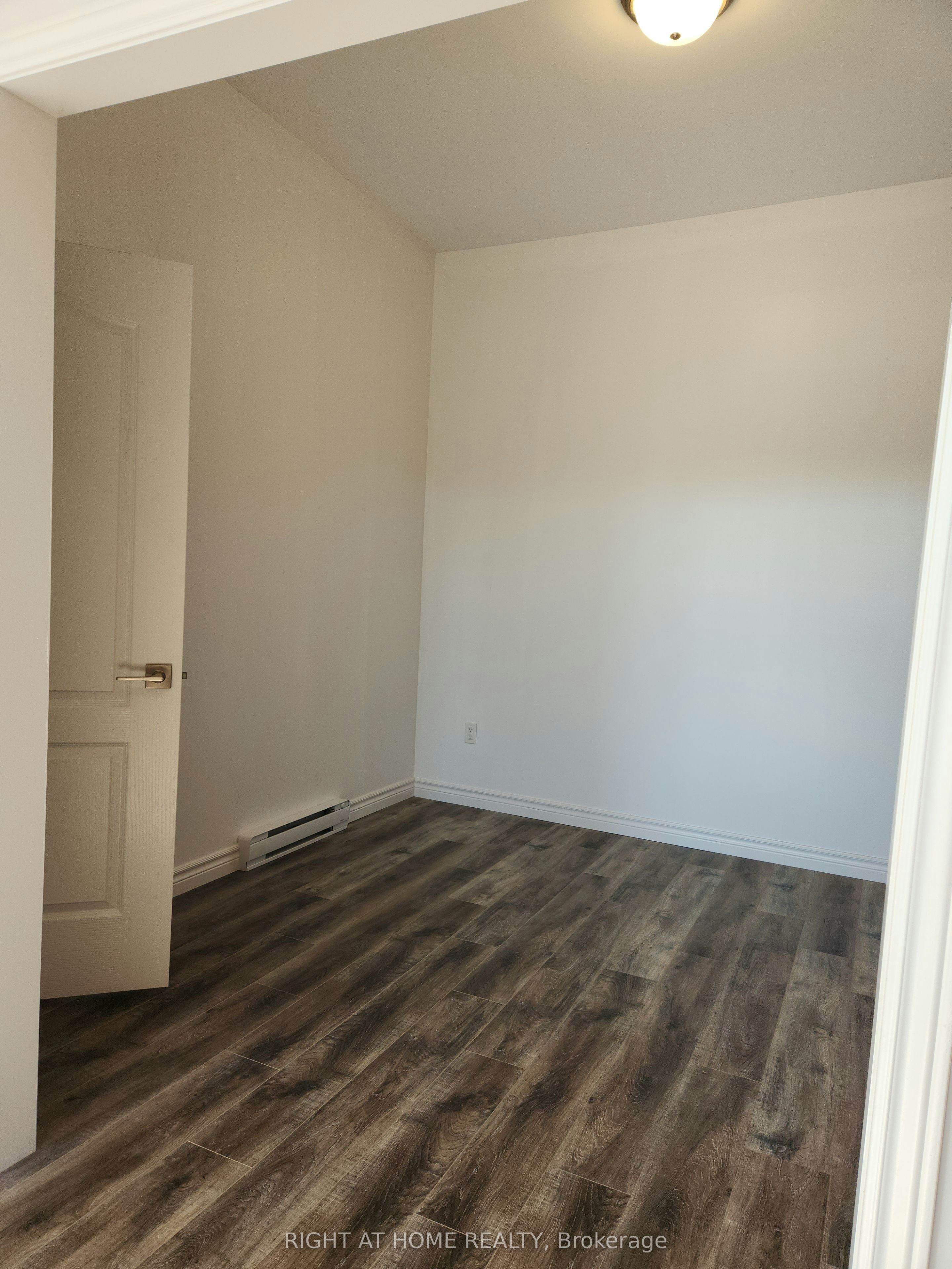 201-9 Queen Street W, Springwater, ON, L0L 1P0 - 7