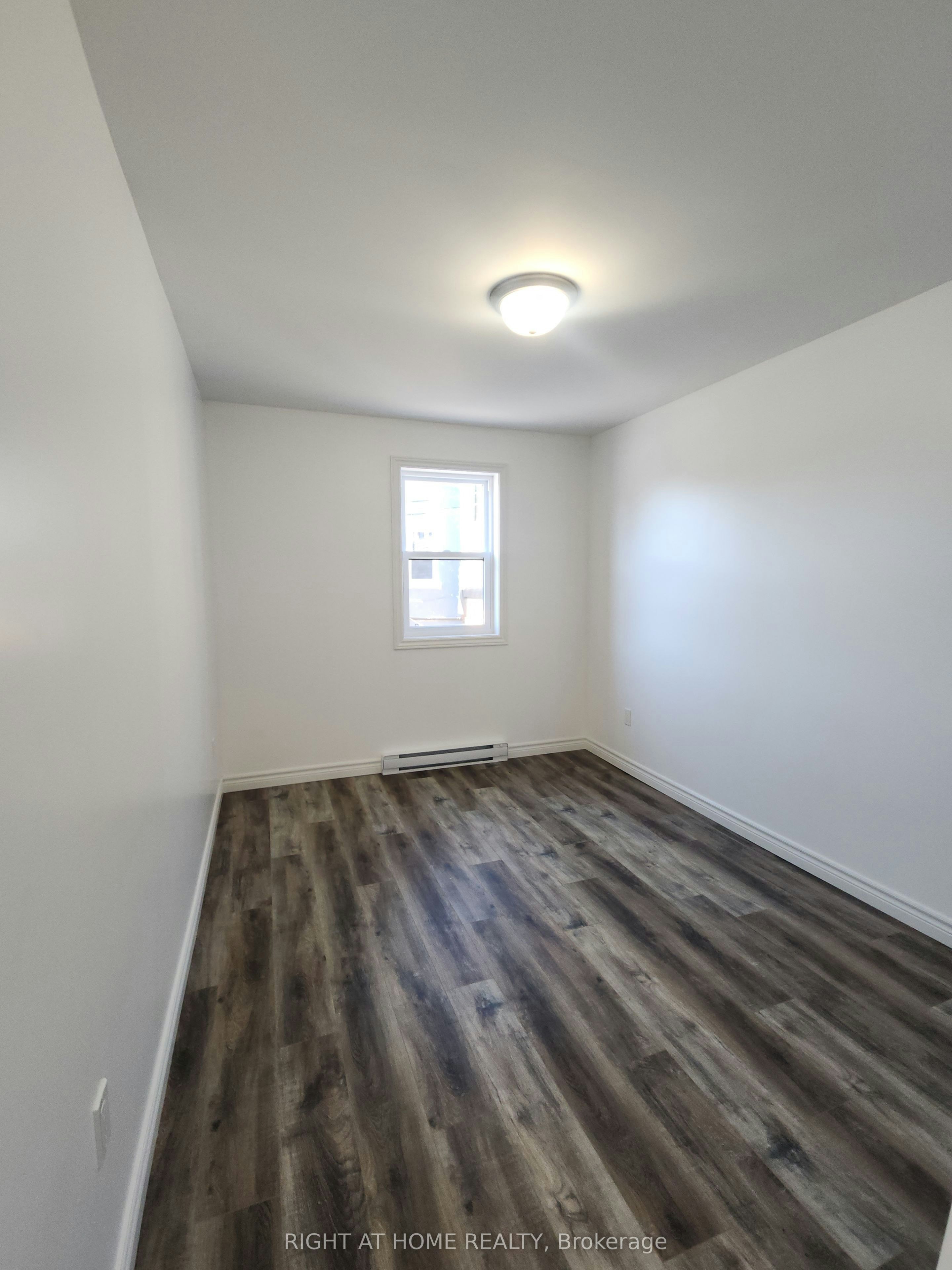 201-9 Queen Street W, Springwater, ON, L0L 1P0 - 16