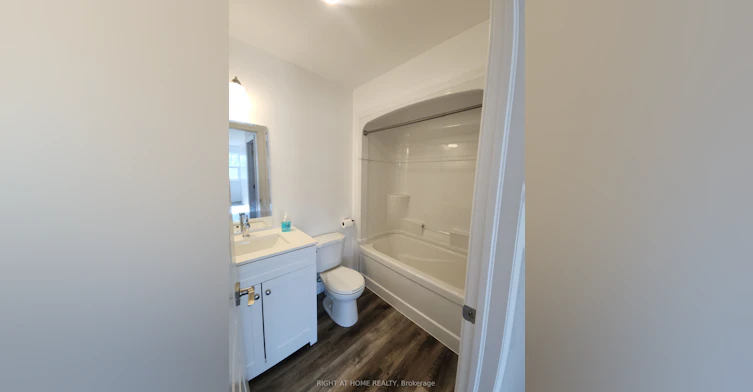 201-9 Queen Street W, Springwater, ON, L0L 1P0 - 18