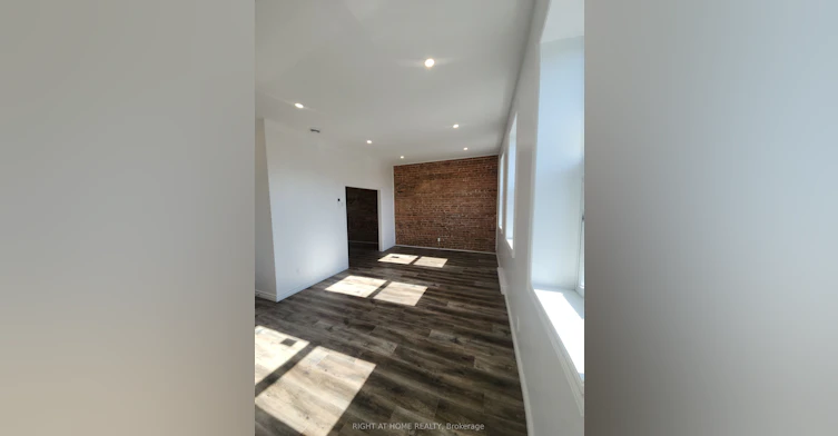 201-9 Queen Street W, Springwater, ON, L0L 1P0 - 3