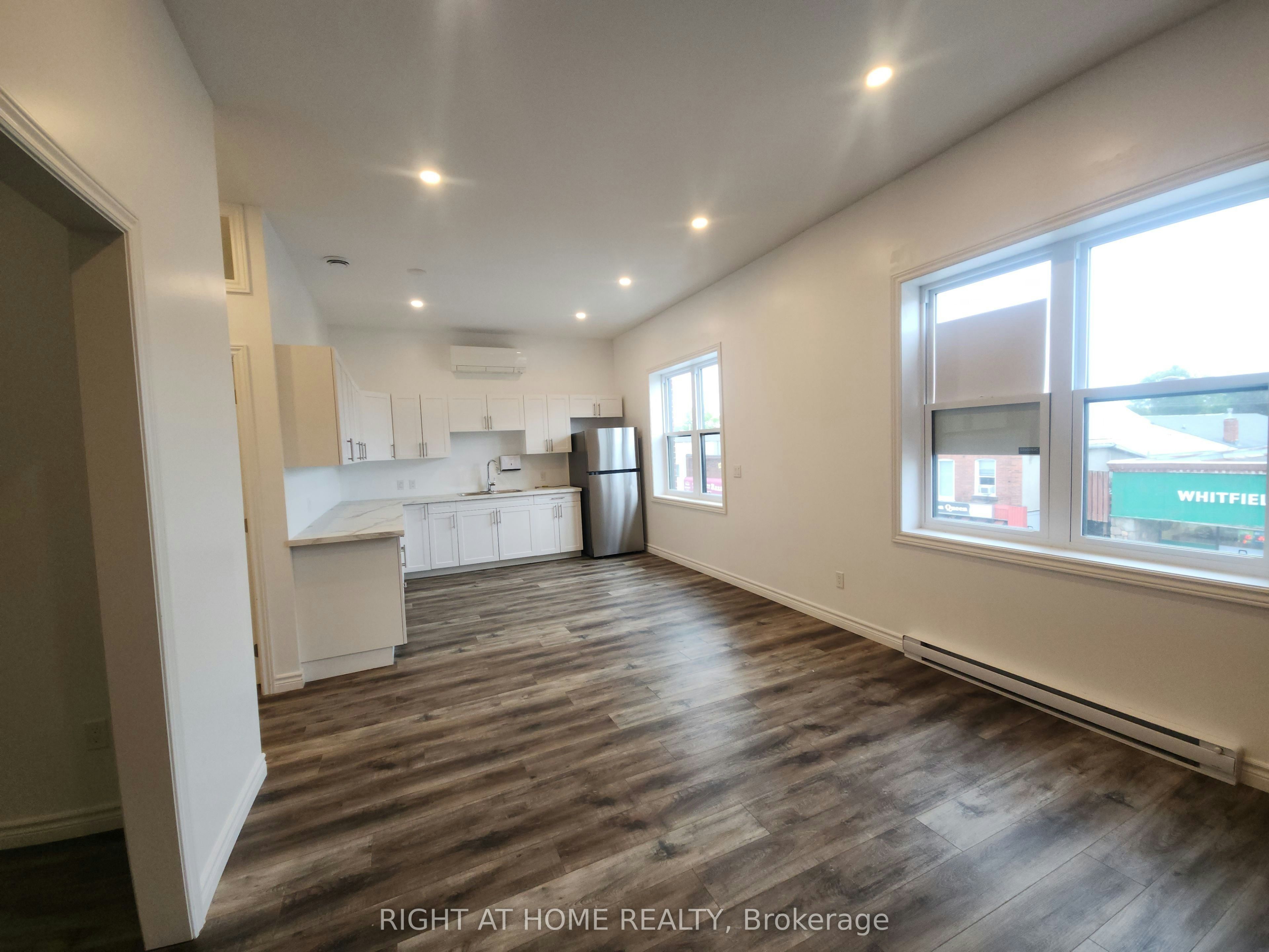 202-9 Queen Street W, Springwater, ON, L0L 1P0 - 5