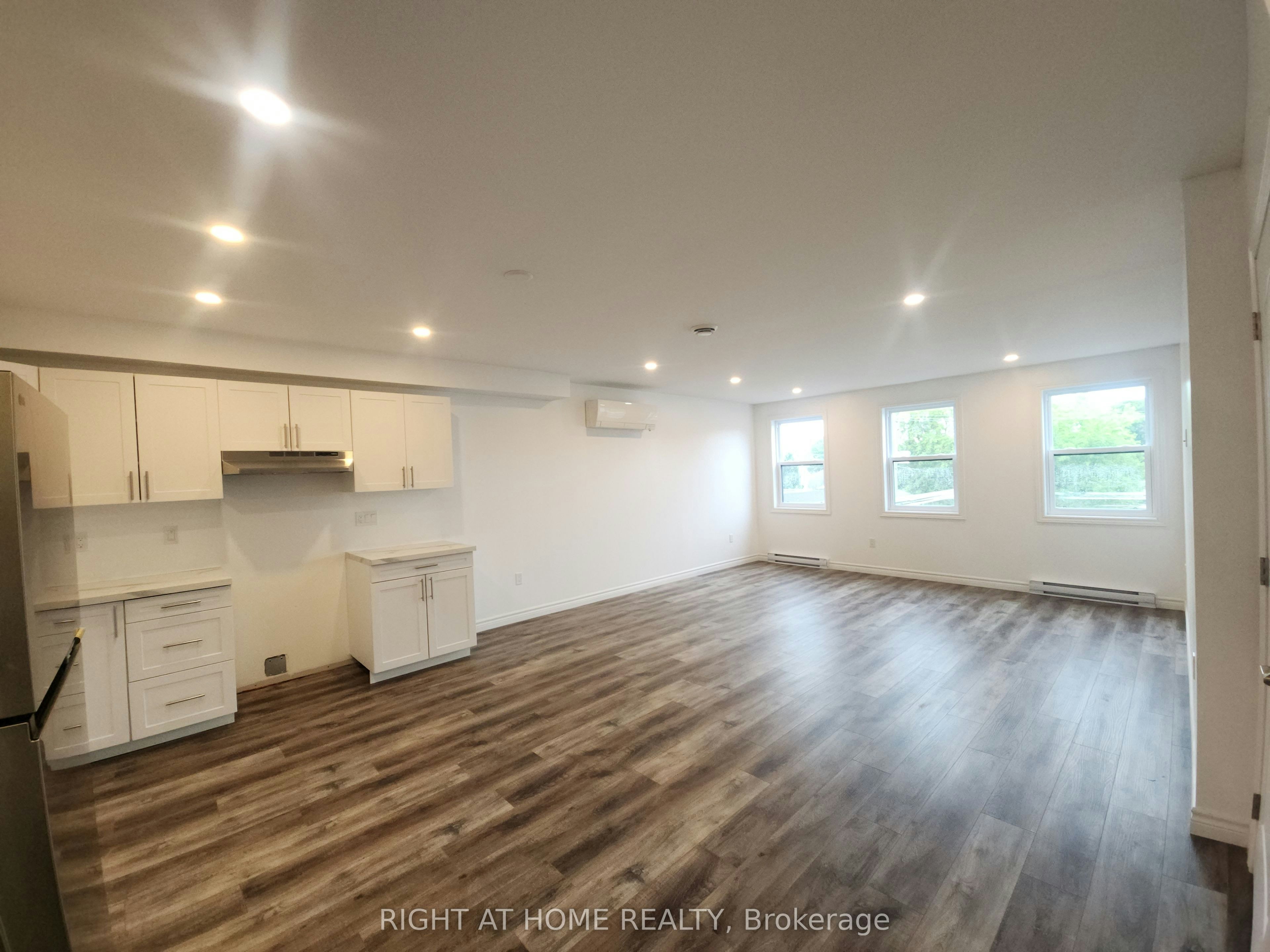 202-9 Queen Street W, Springwater, ON, L0L 1P0 - 9