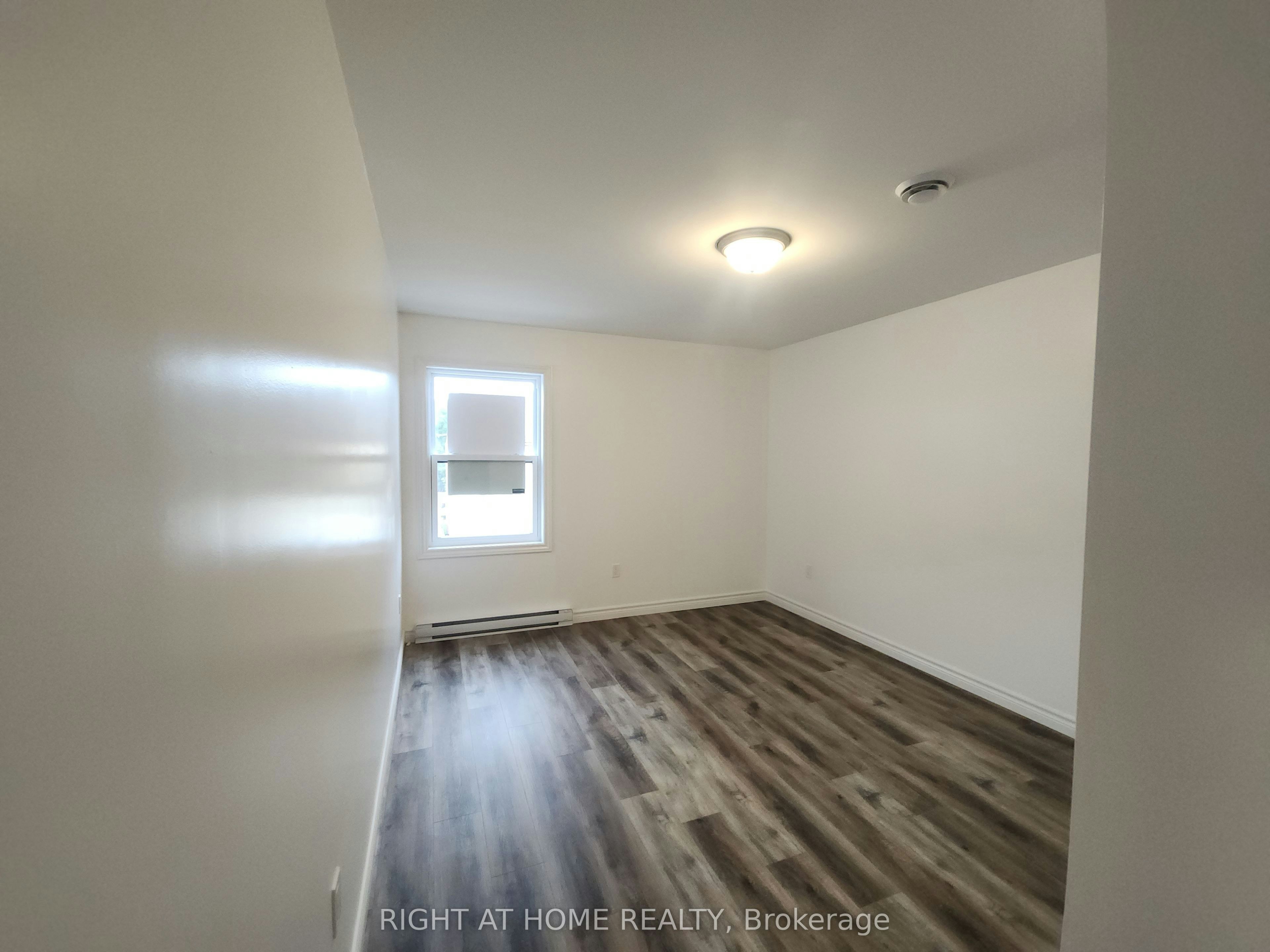 202-9 Queen Street W, Springwater, ON, L0L 1P0 - 15