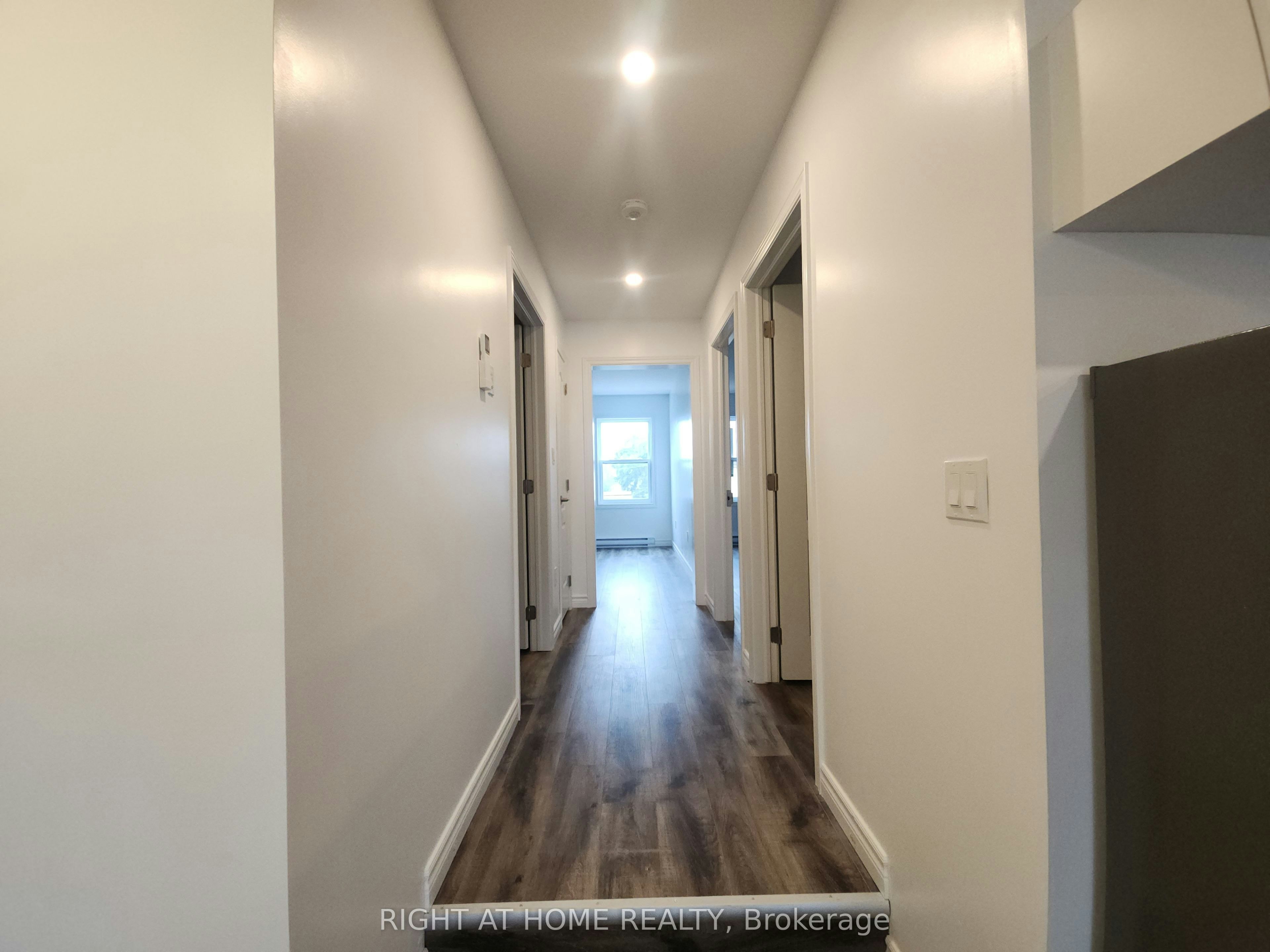 202-9 Queen Street W, Springwater, ON, L0L 1P0 - 13