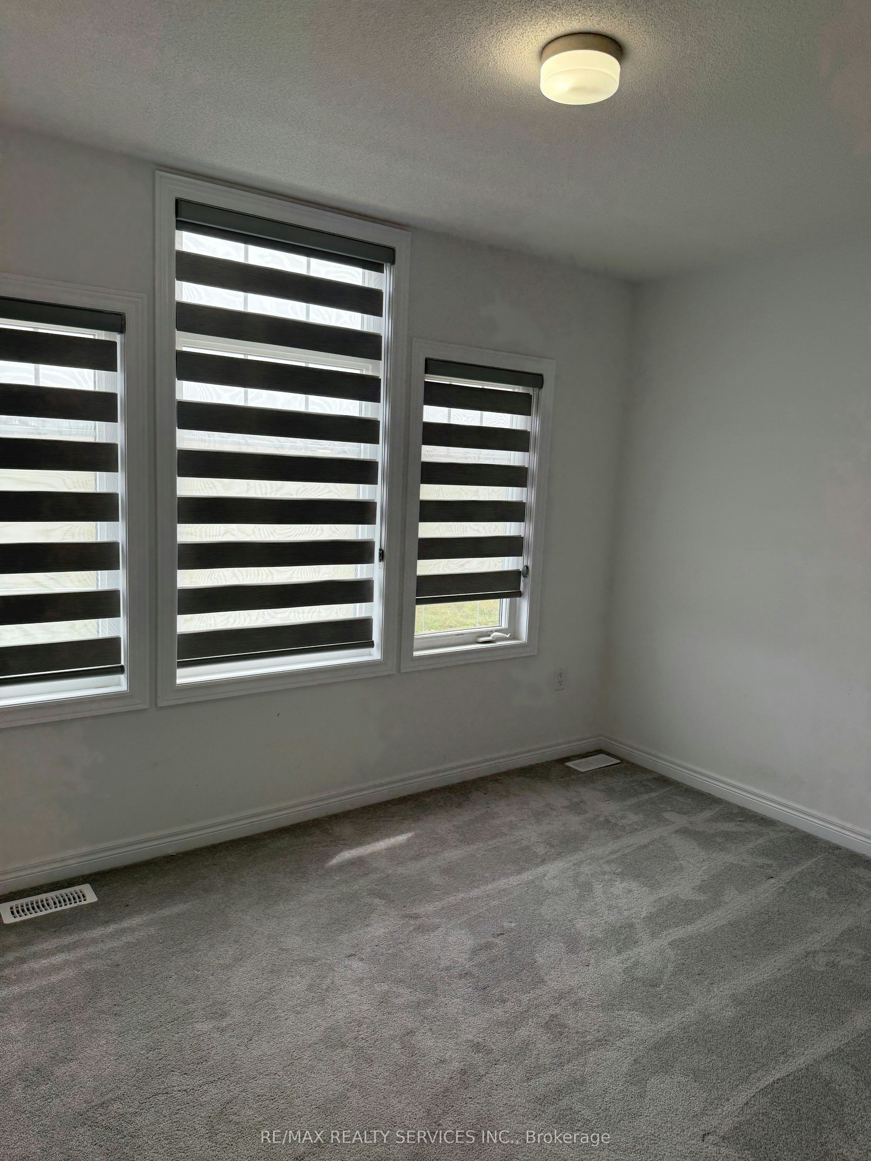 148 Thicketwood Avenue, Barrie, ON, L9J 0W8 - 15