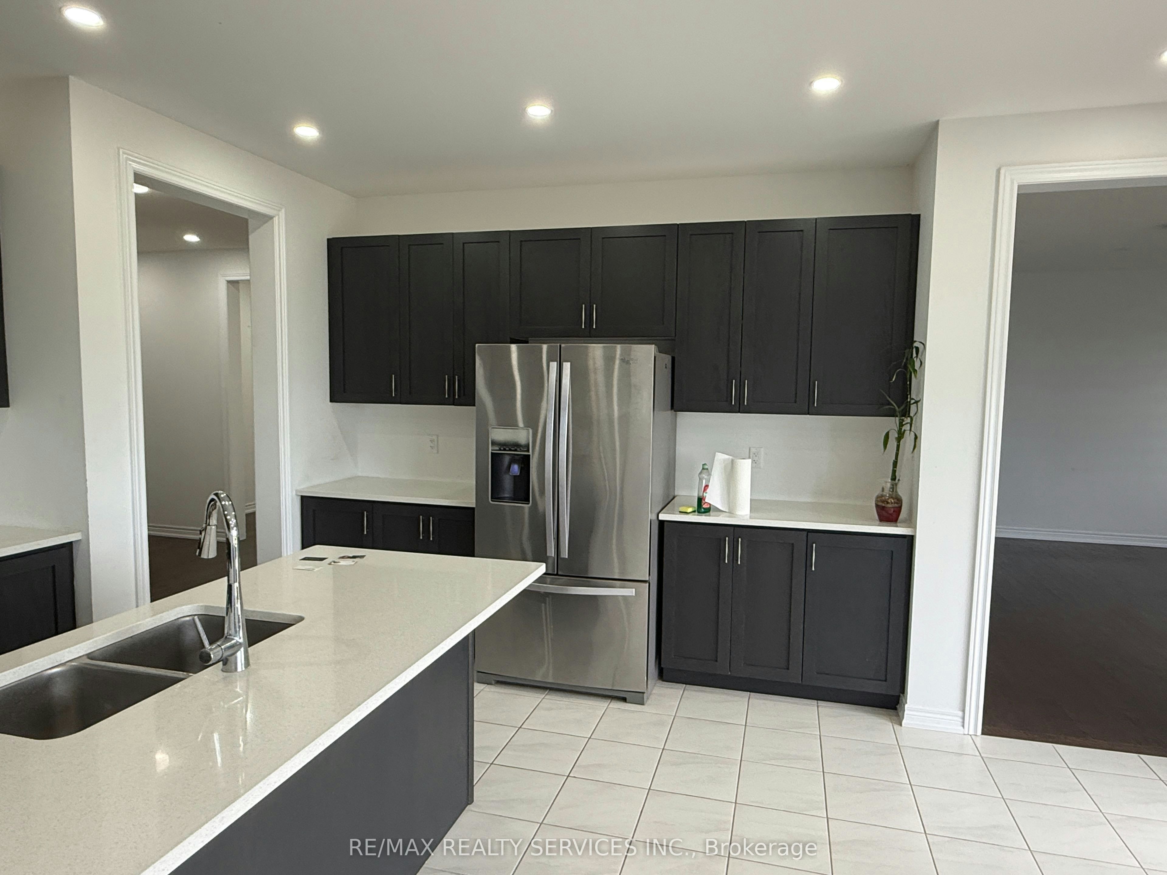 148 Thicketwood Avenue, Barrie, ON, L9J 0W8 - 9