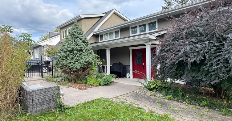 Upper-119 Blake Street, Barrie, ON, L4M 1K2 - 2