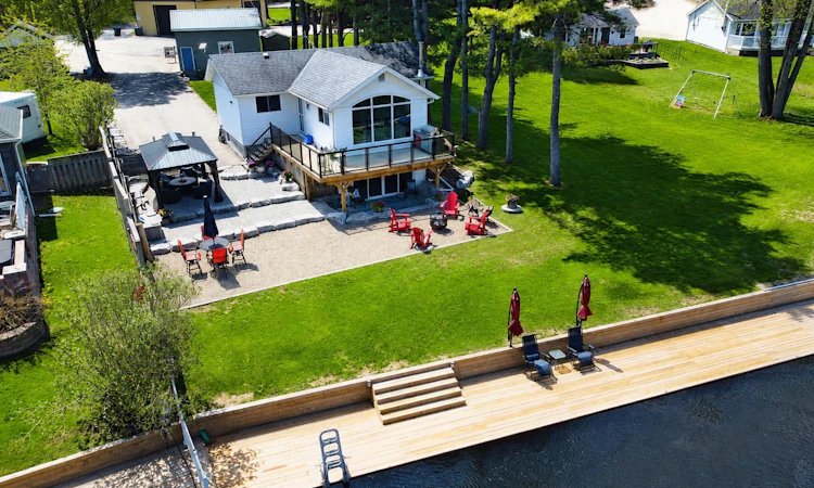 2996 Moynes Road