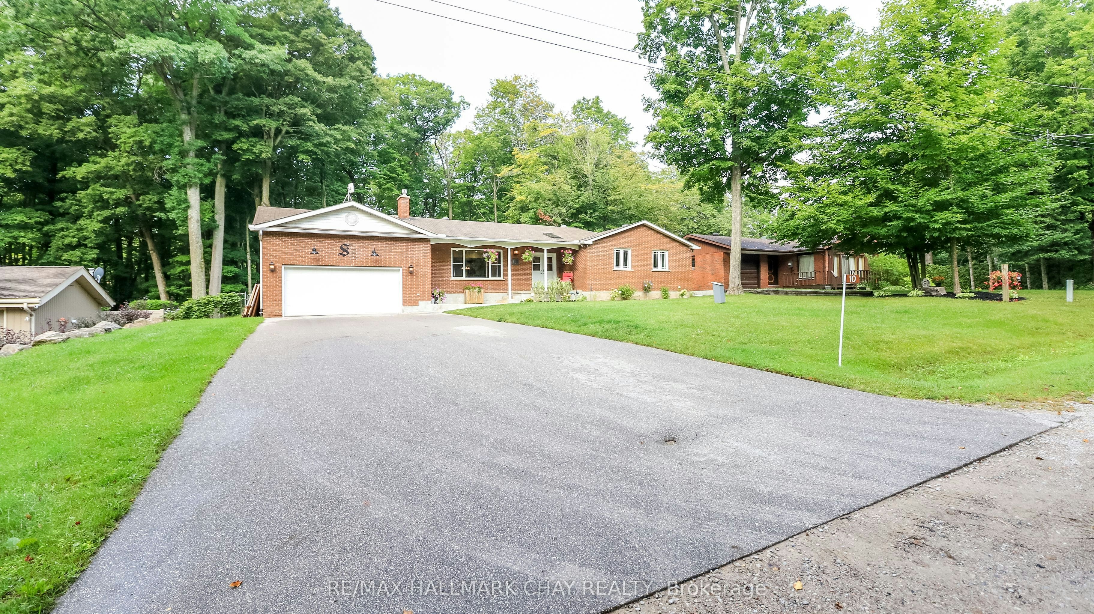 10 Enchantment Avenue, Tiny, ON, L9M 0H5