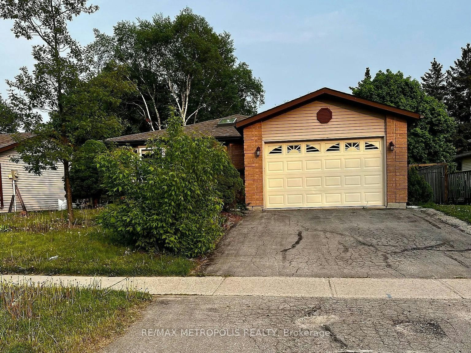 65 Gloria Street, Barrie, ON, L4N 5W5