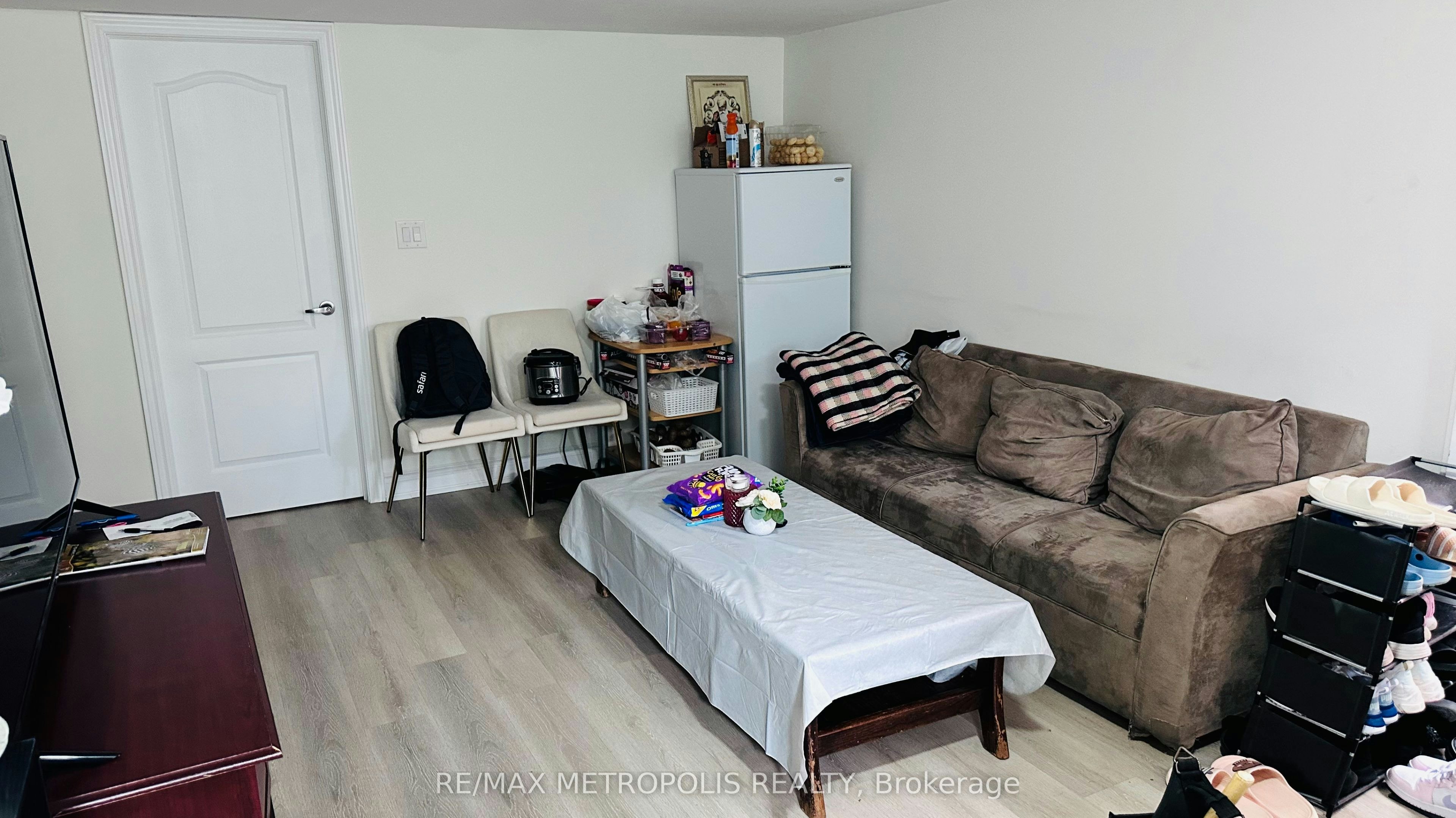65 Gloria Street, Barrie, ON, L4N 5W5 - 5