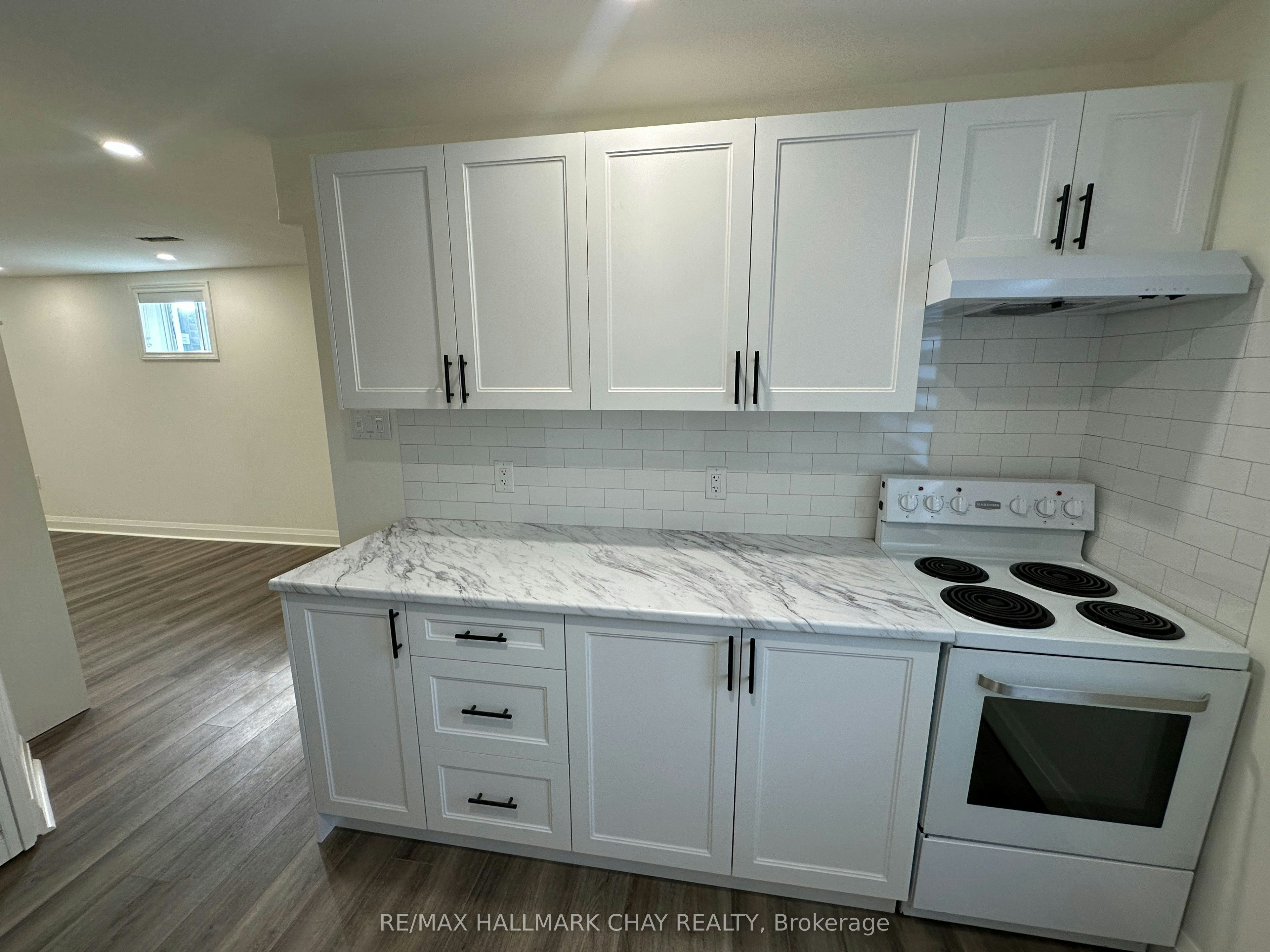 64 Logan Court, Barrie, ON, L4N 8G8 - 6