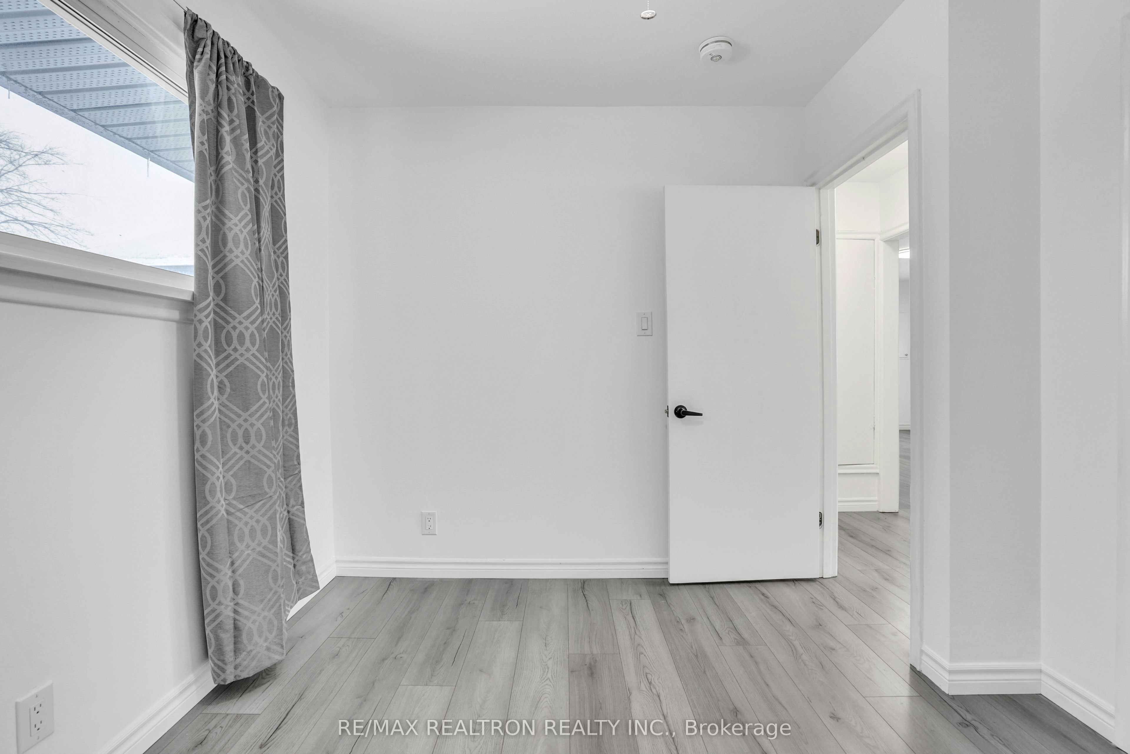 212 Little Avenue, Barrie, ON, L4N 6L1 - 11