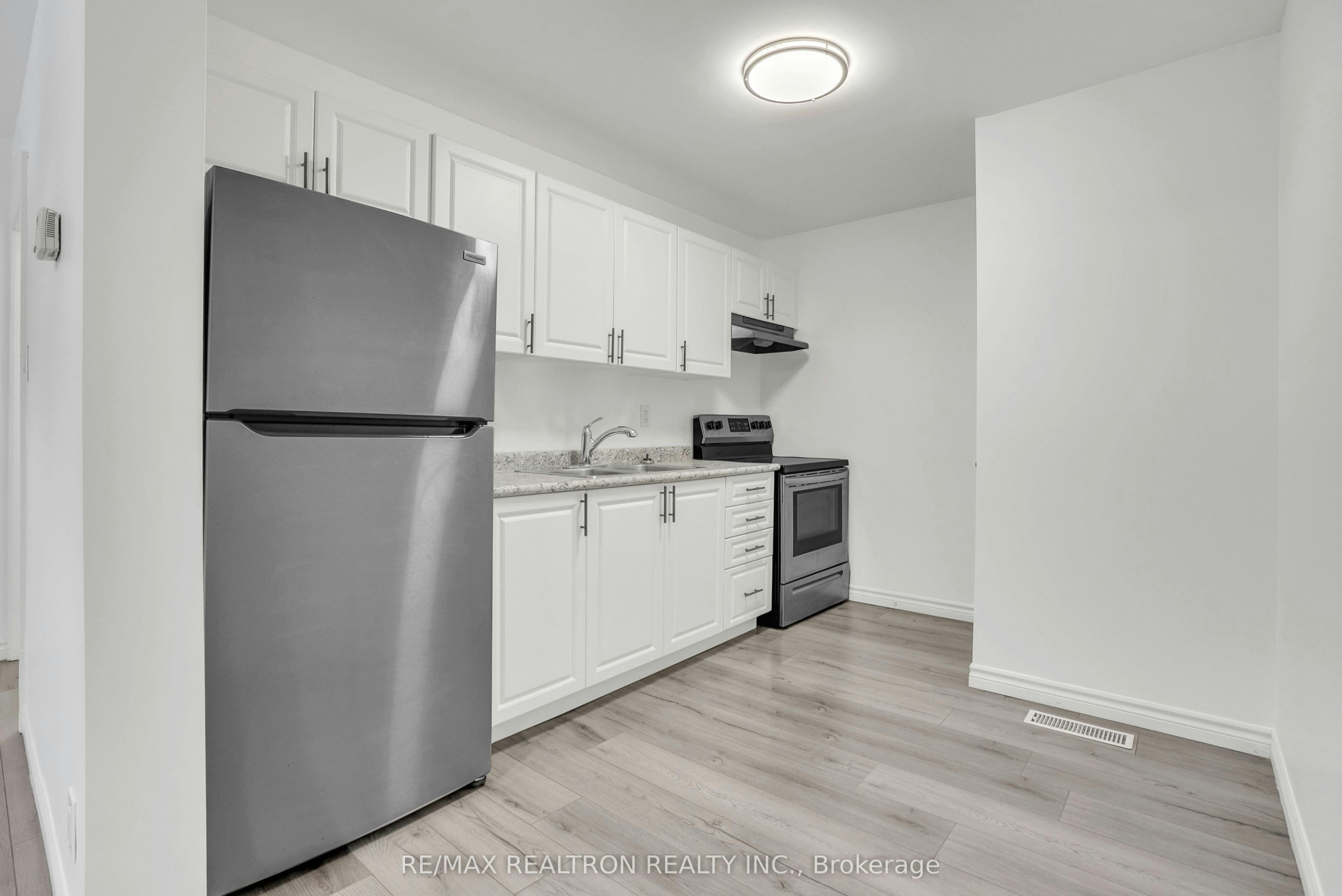 212 Little Avenue, Barrie, ON, L4N 6L1 - 5