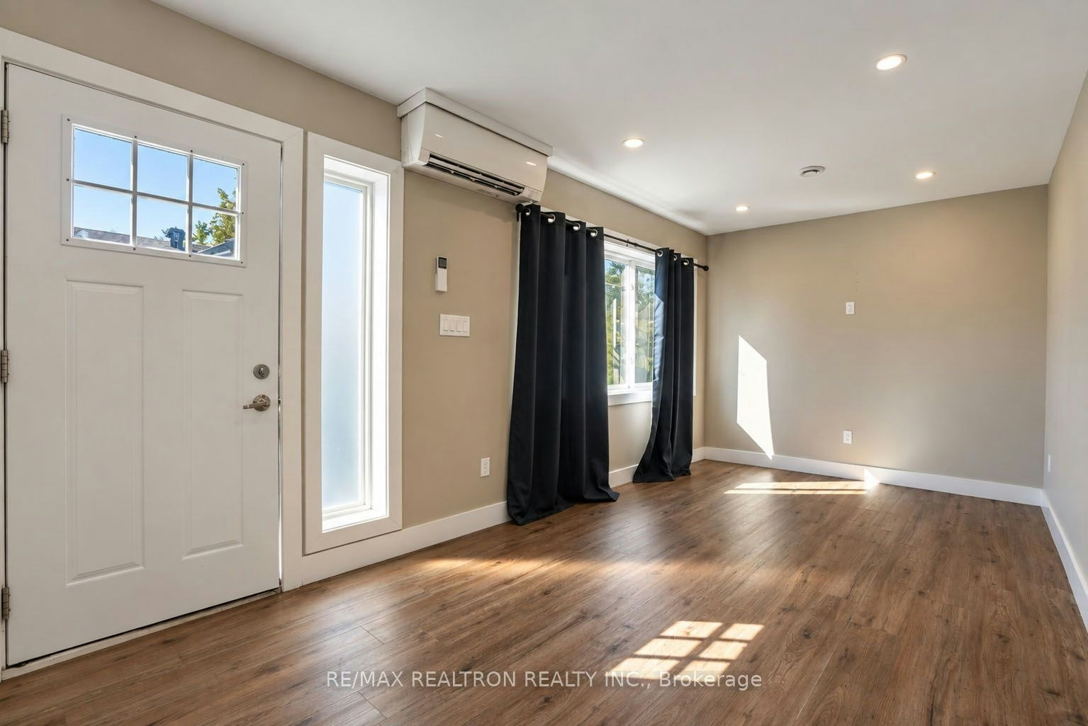 212 Little Avenue, Barrie, ON, L4N 6L1 3