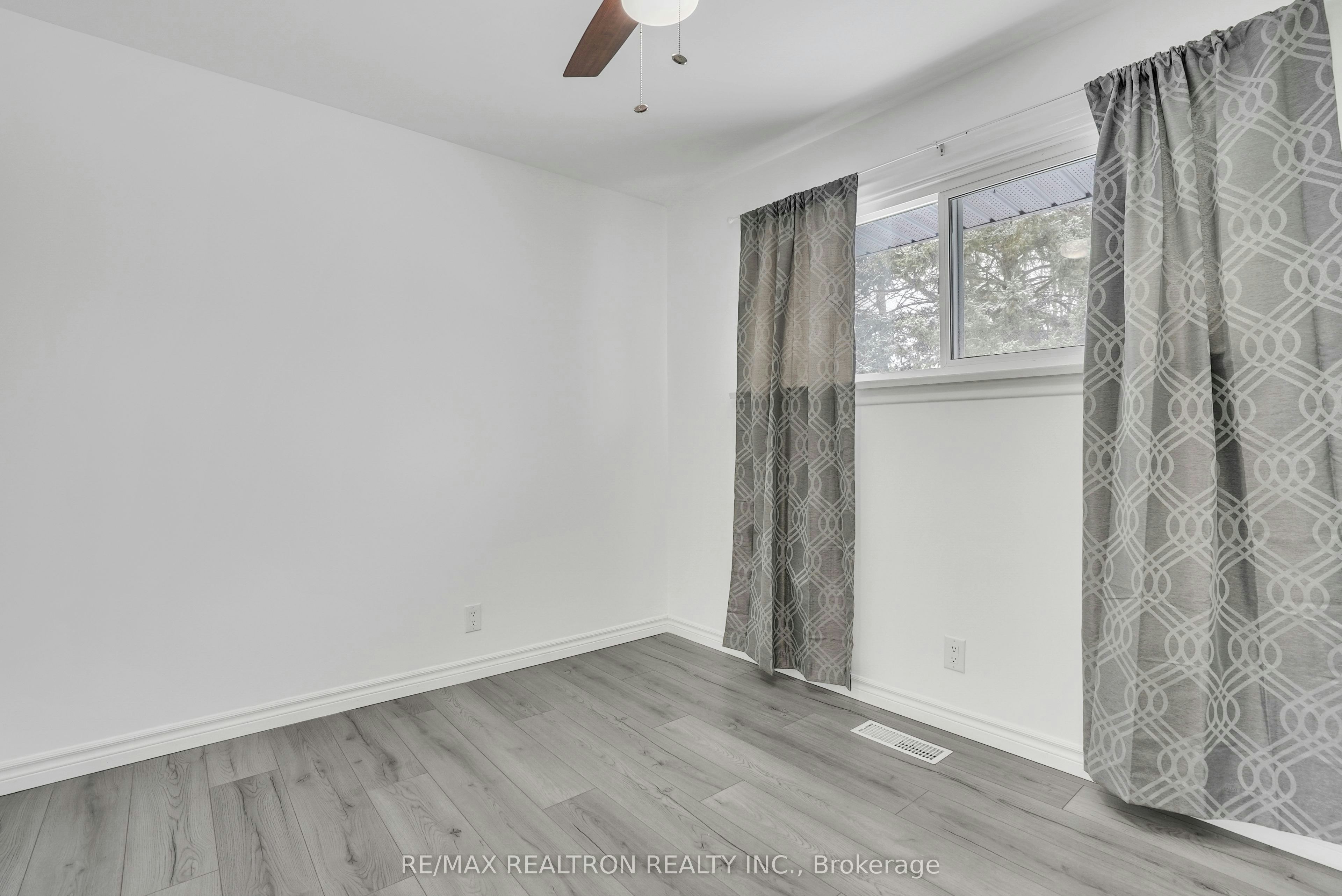 212 Little Avenue, Barrie, ON, L4N 6L1 - 12