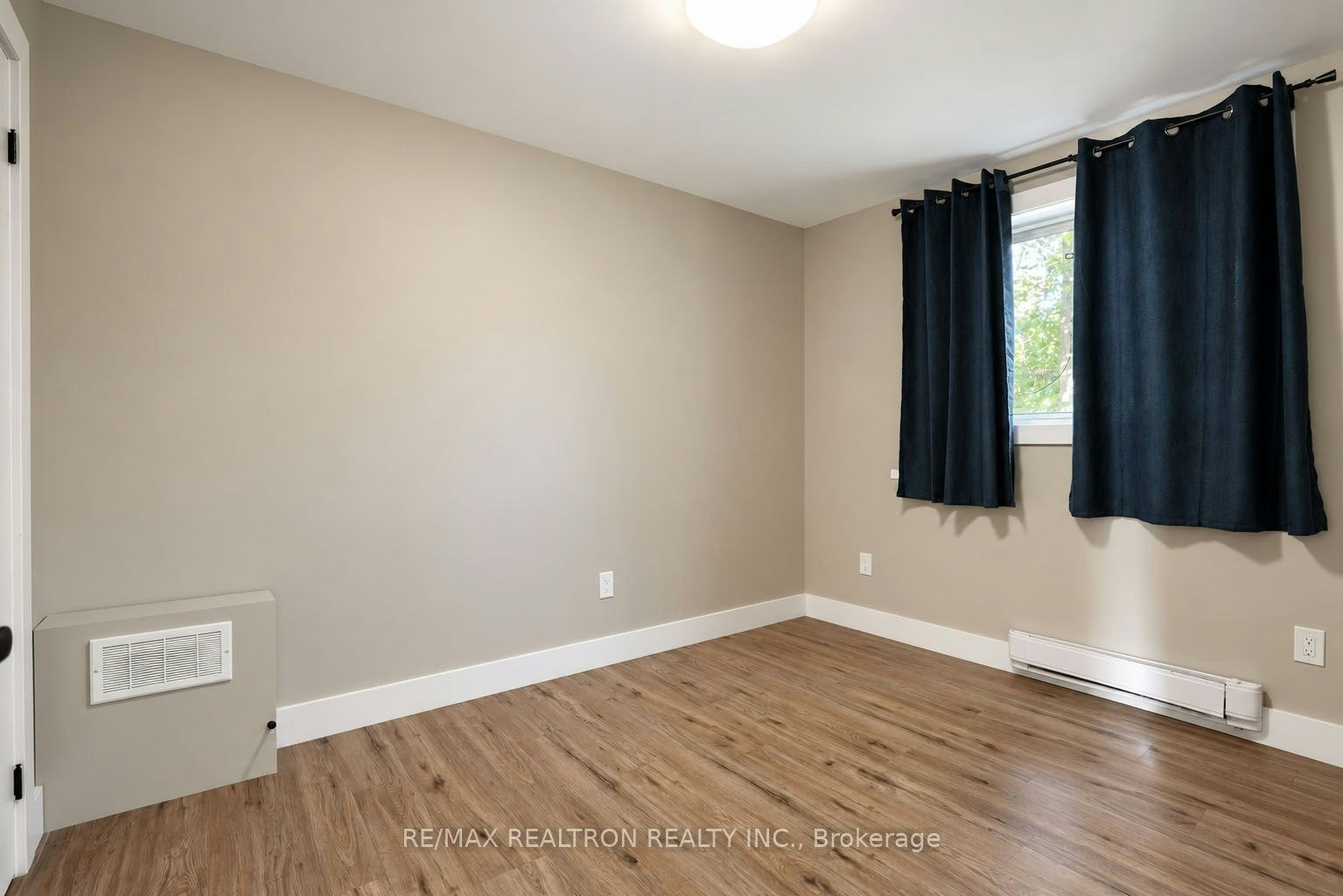 212 Little Avenue, Barrie, ON, L4N 6L1 - 10