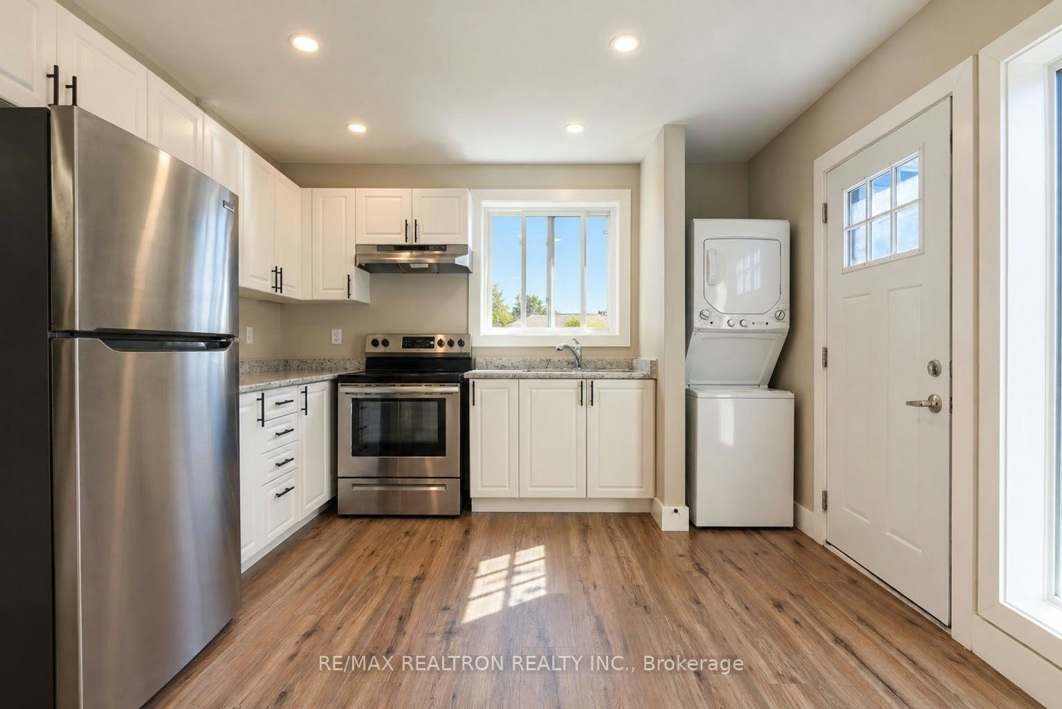 212 Little Avenue, Barrie, ON, L4N 6L1 - 6
