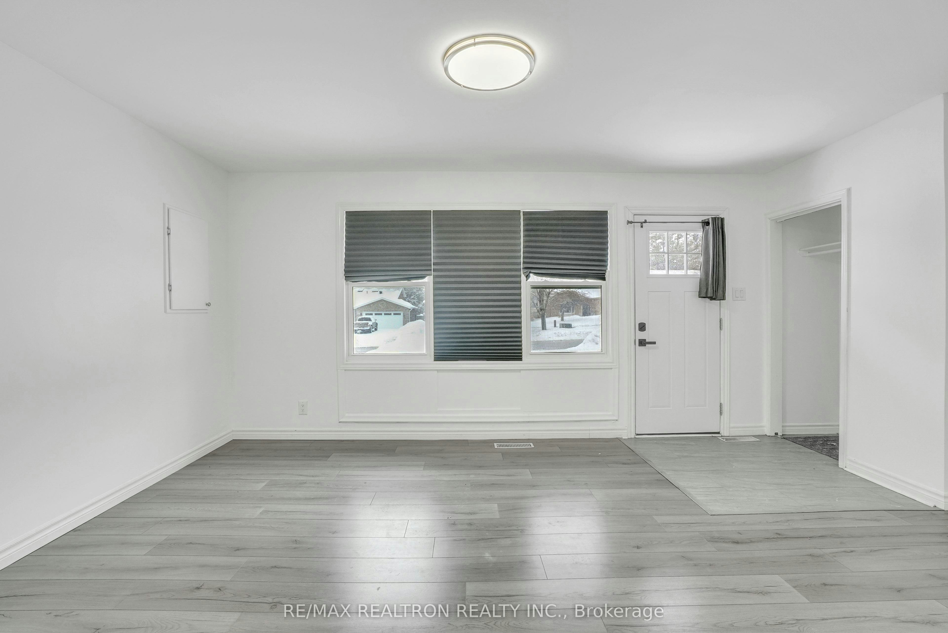 212 Little Avenue, Barrie, ON, L4N 6L1 - 2