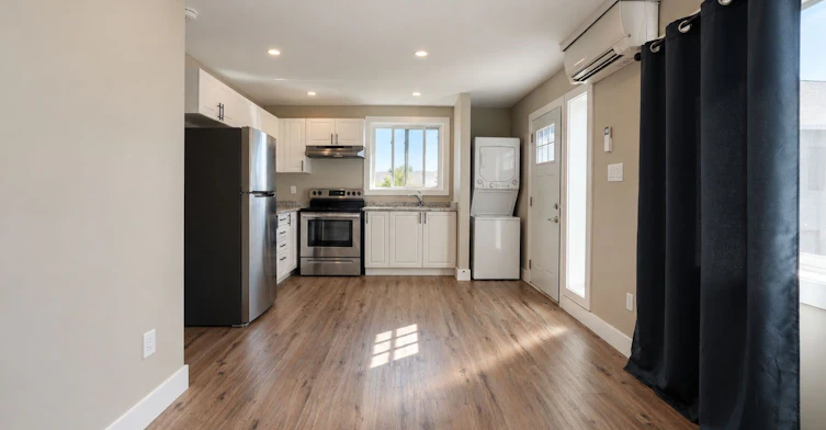 212 Little Avenue, Barrie, ON, L4N 6L1 - 5