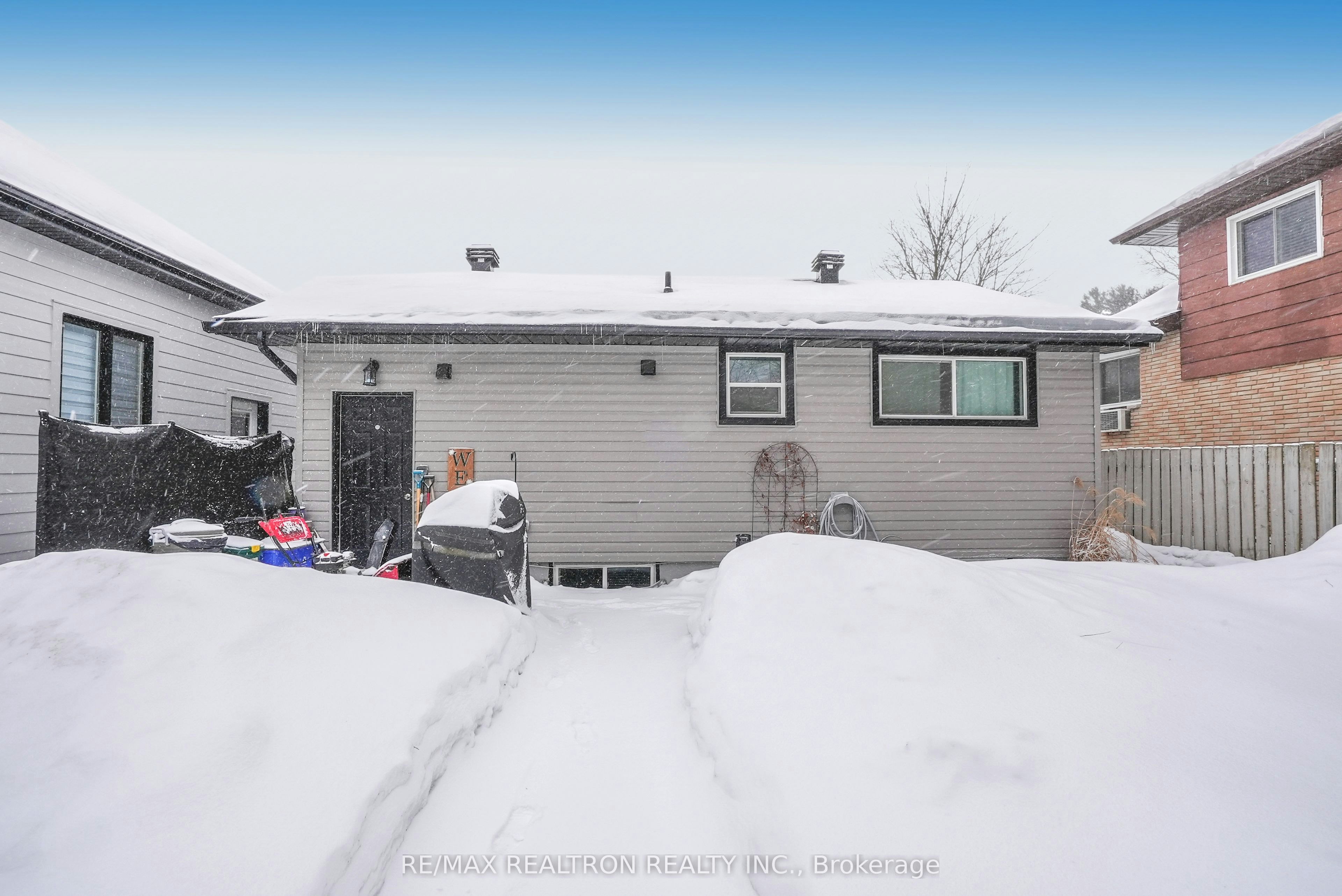 212 Little Avenue, Barrie, ON, L4N 6L1 - 17