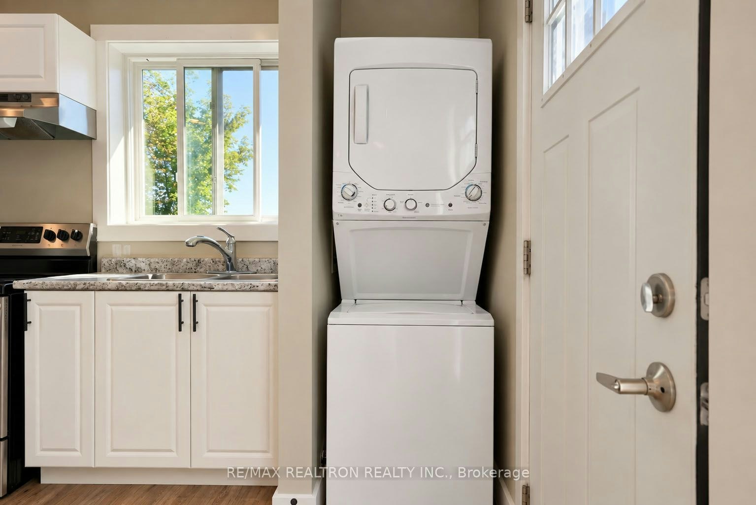 212 Little Avenue, Barrie, ON, L4N 6L1 - 8