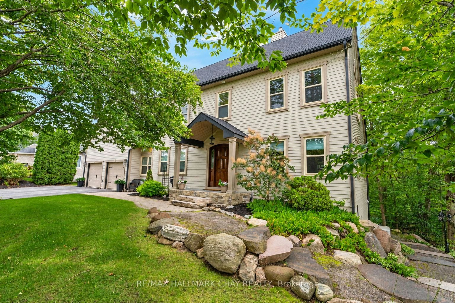 9 Bridle Path, Oro-Medonte, ON, L0L 2L0