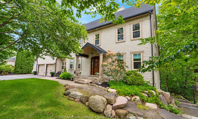 9 Bridle Path