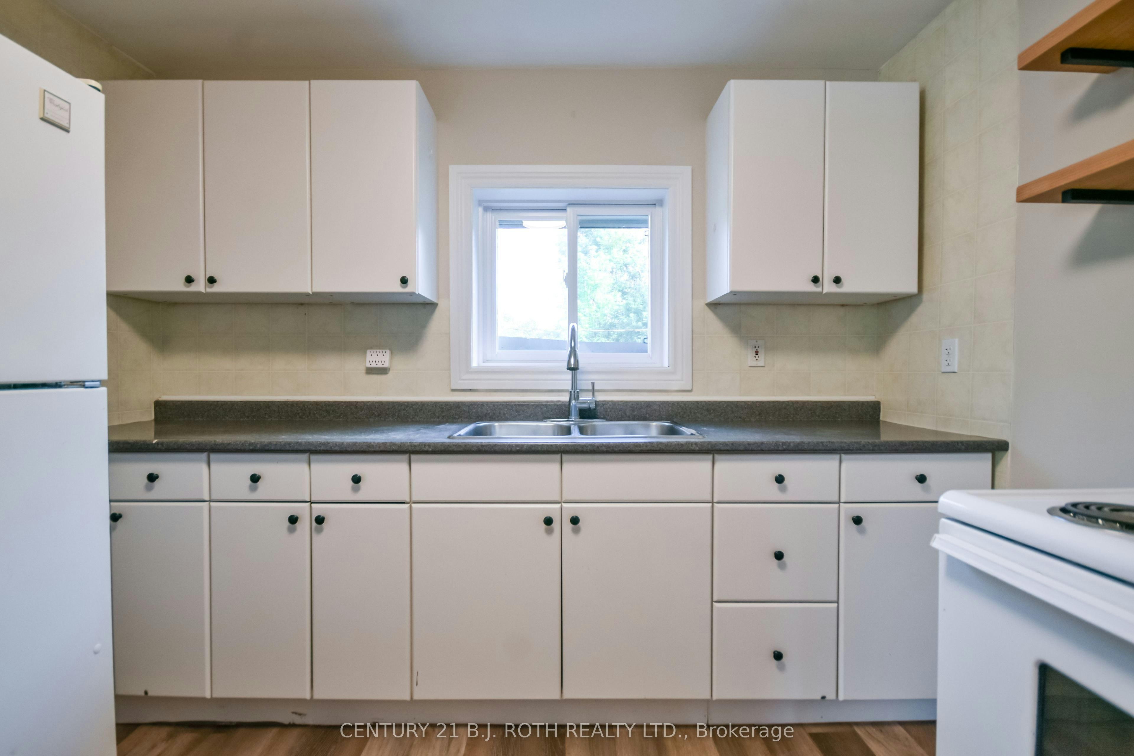 105 Westmount Drive S, Orillia, ON, L3V 6E2 - 9