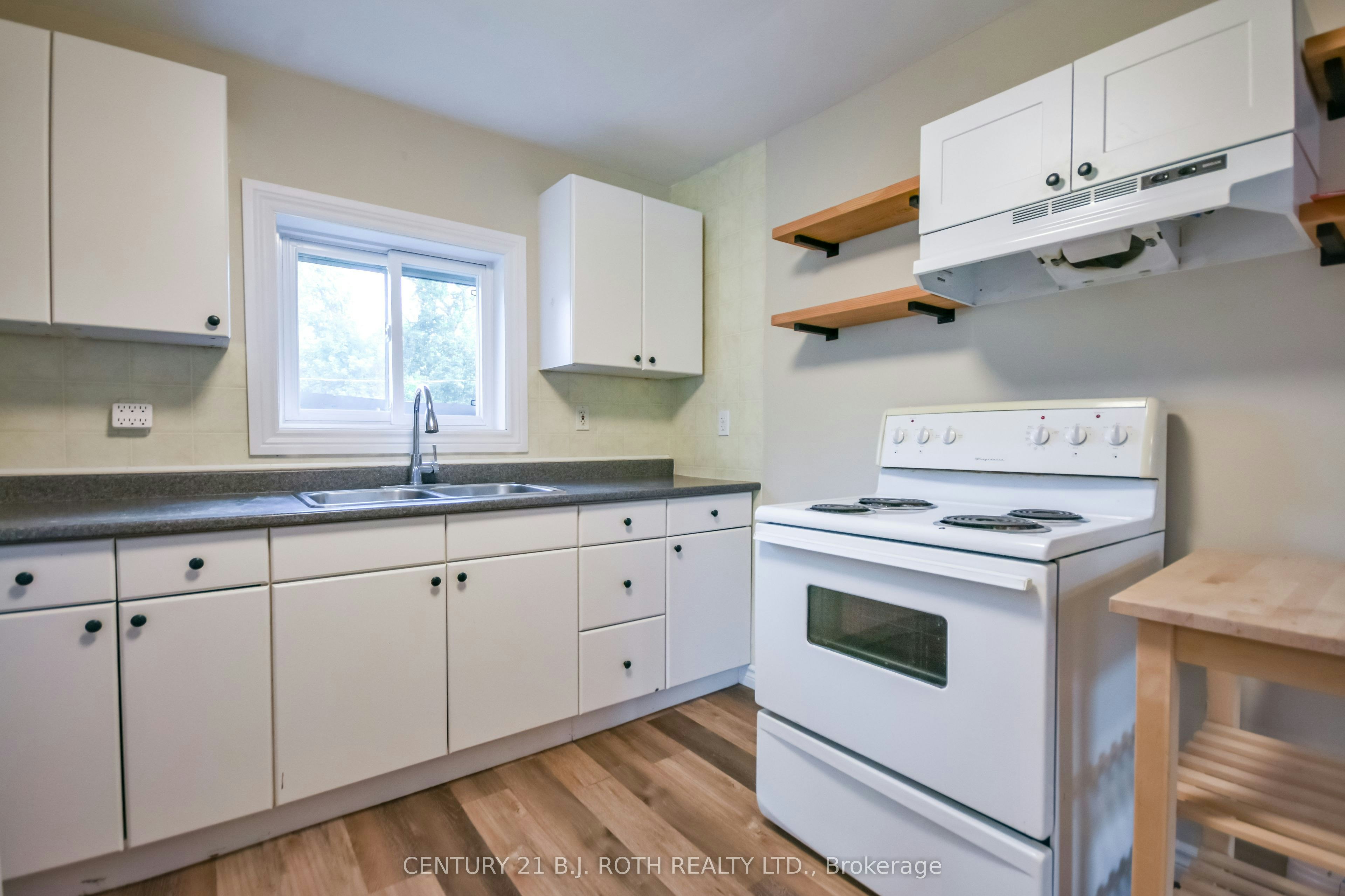 105 Westmount Drive S, Orillia, ON, L3V 6E2 - 7