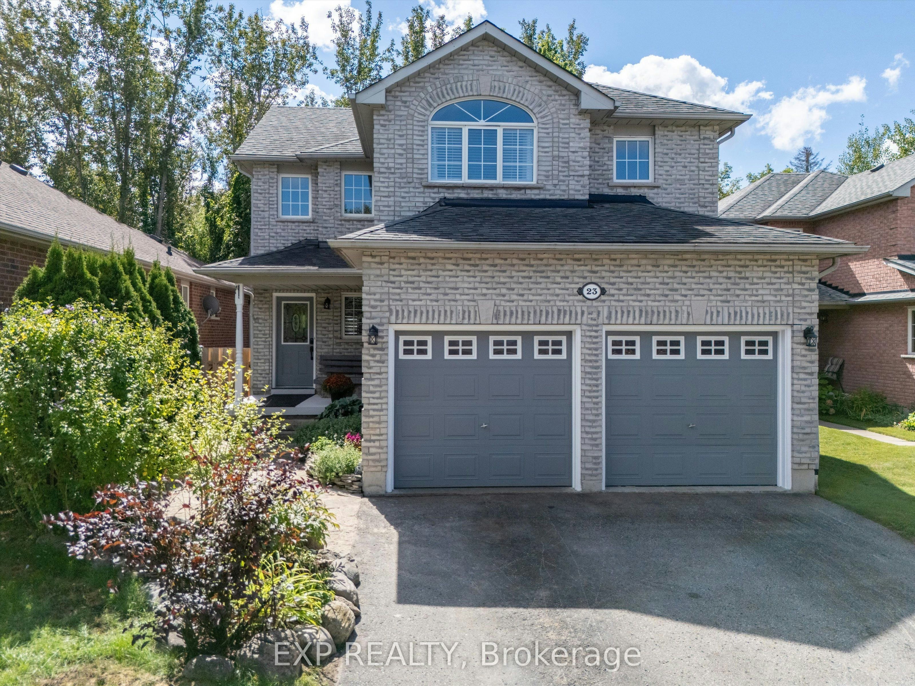 23 Mckenzie Crescent, Barrie, ON, L4N 5R5