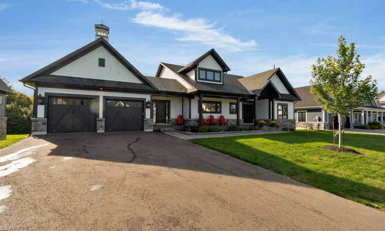 7 Clydesdale Court