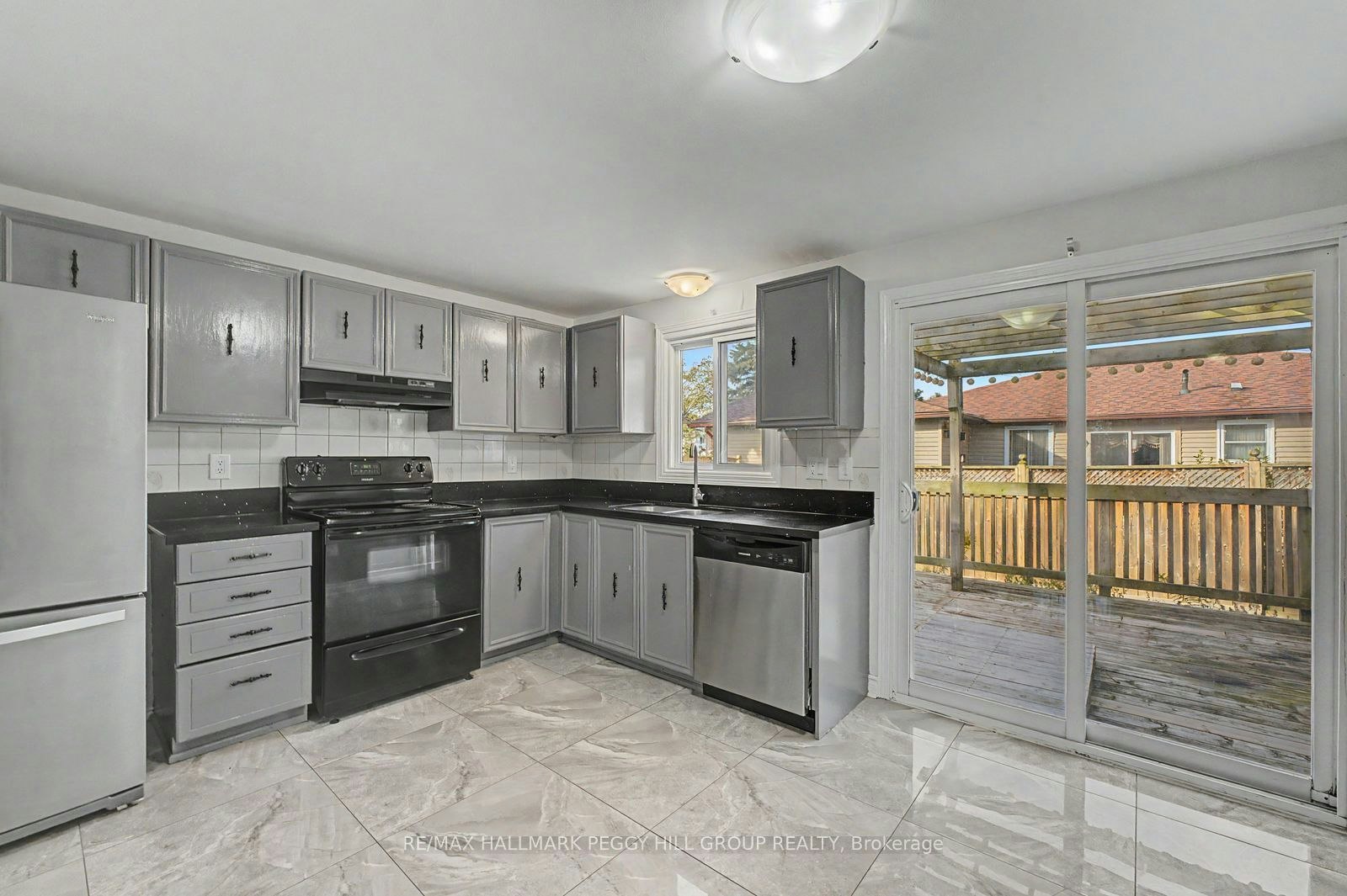6 Argyle Road, Barrie, ON, L4N 6P9 - 4