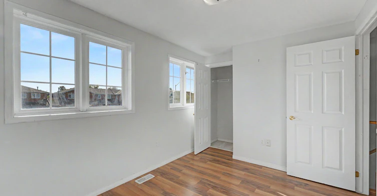 8 Epsom Road, Barrie, ON, L4M 6R7 - 9
