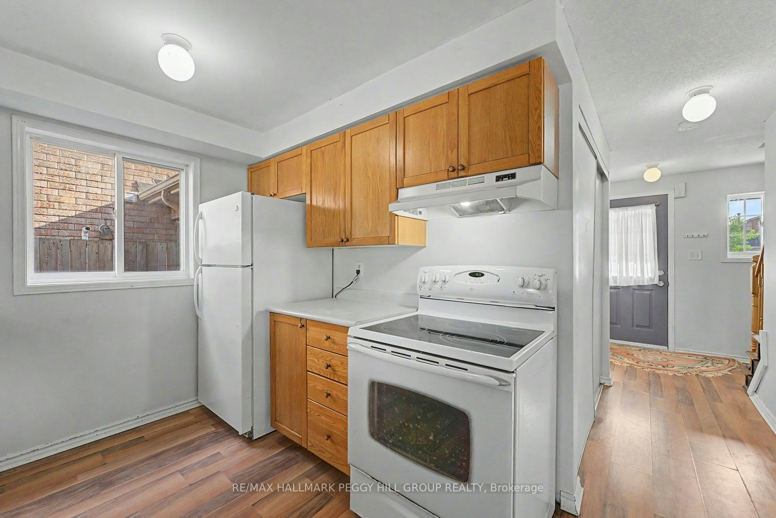 8 Epsom Road, Barrie, ON, L4M 6R7 - 3
