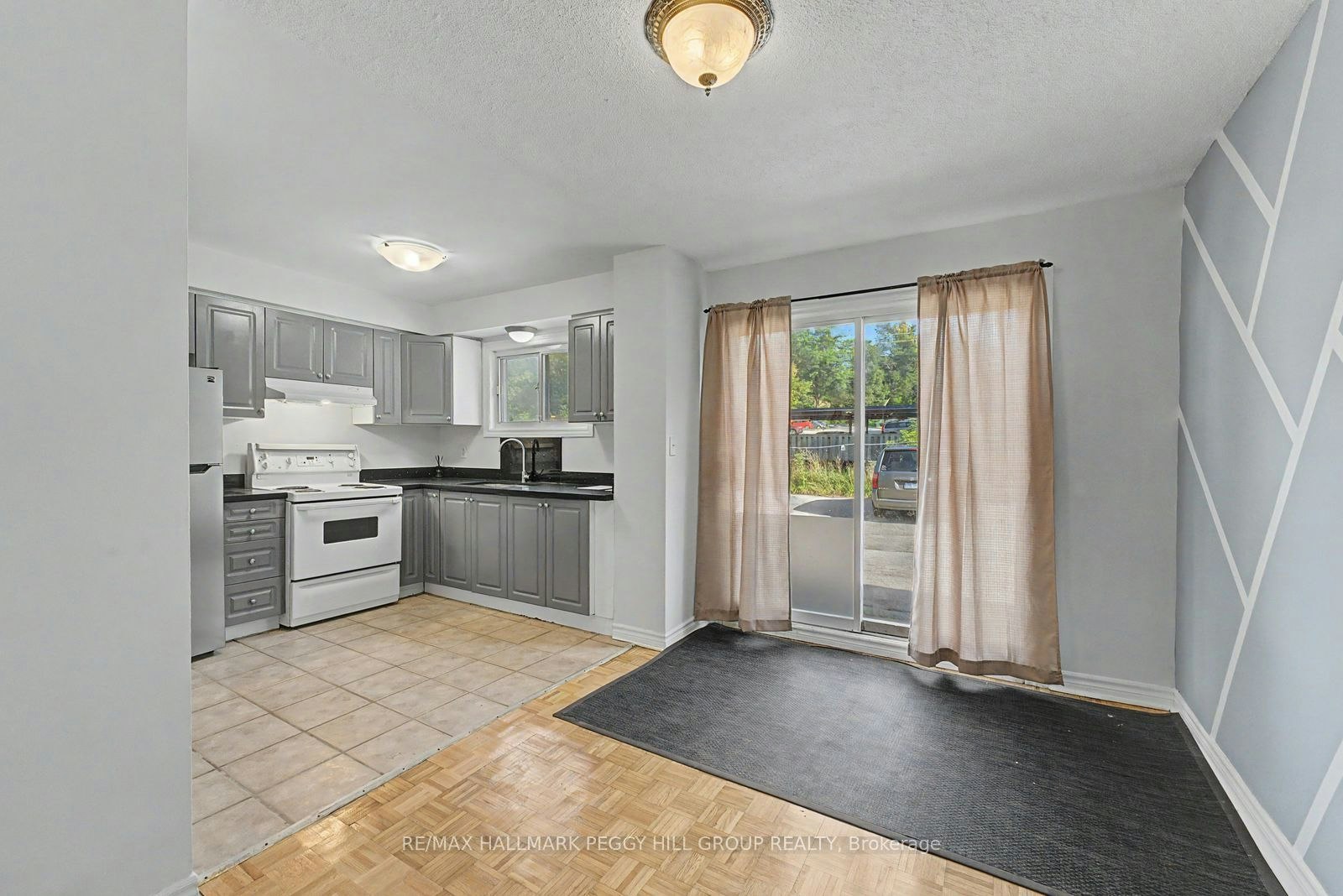 25-275 Blake Street, Barrie, ON, L4M 1K7 - 4