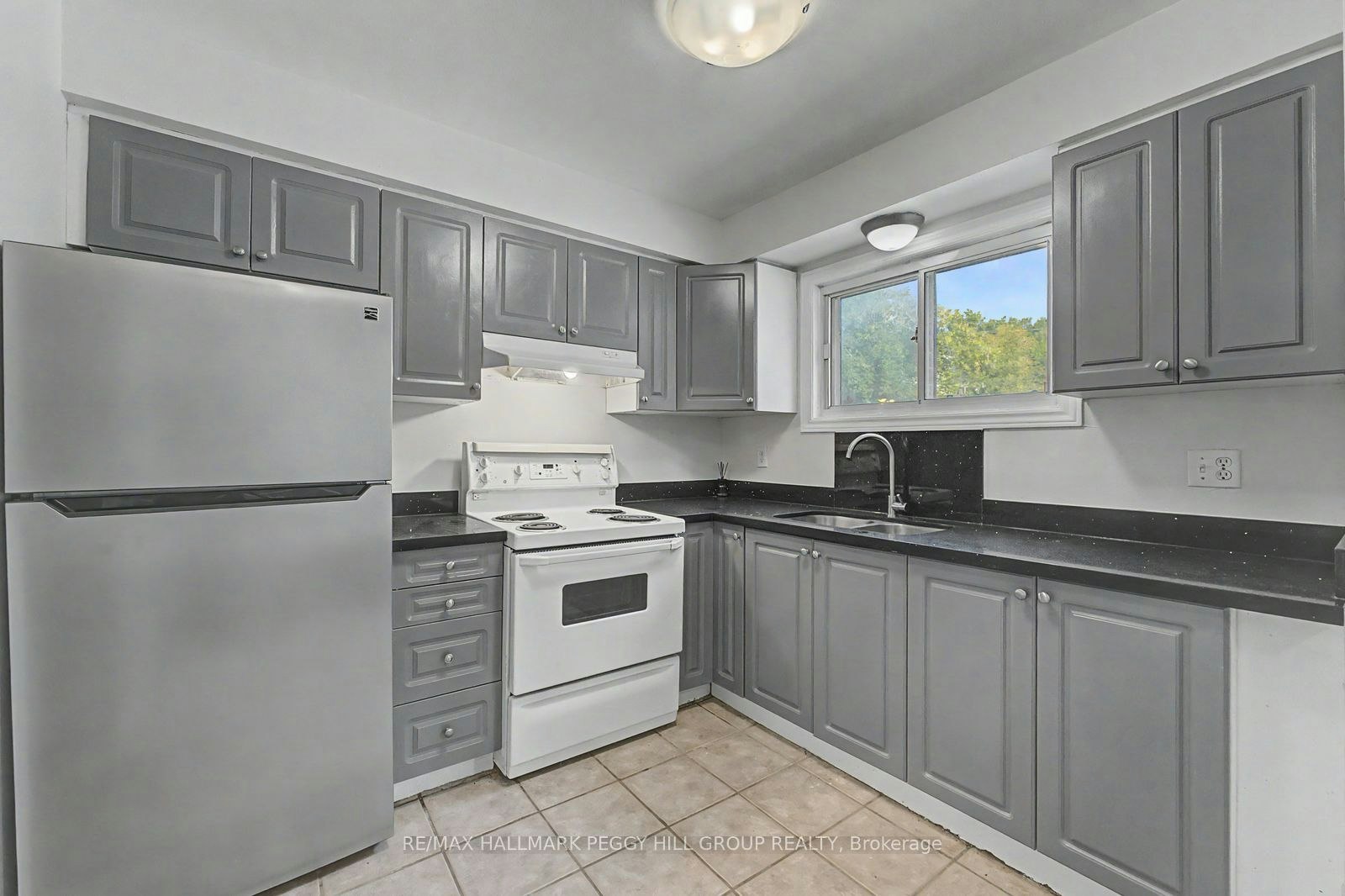 25-275 Blake Street, Barrie, ON, L4M 1K7 - 5