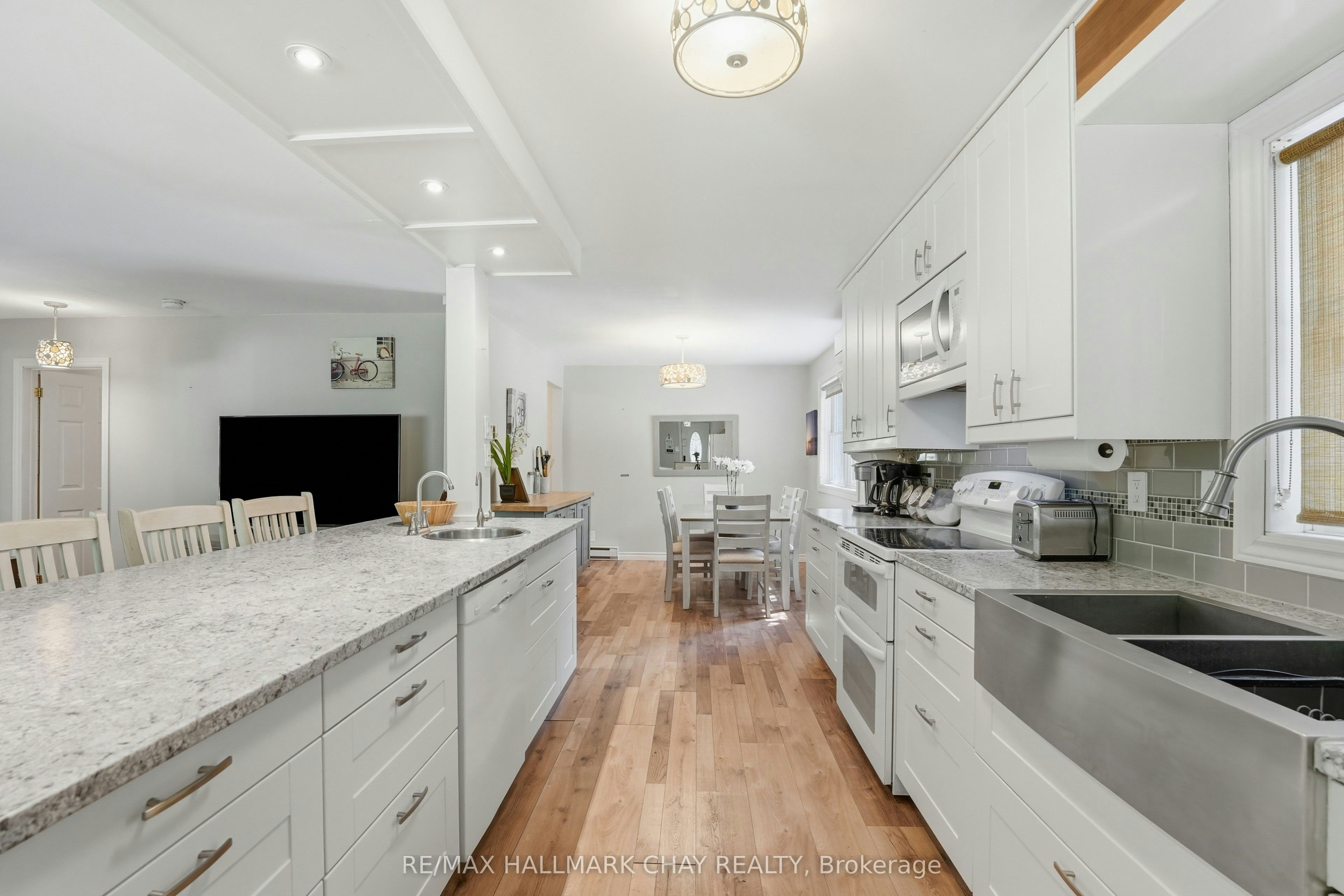 43 Fourth Street, Tiny, ON, L0L 2J0 - 9