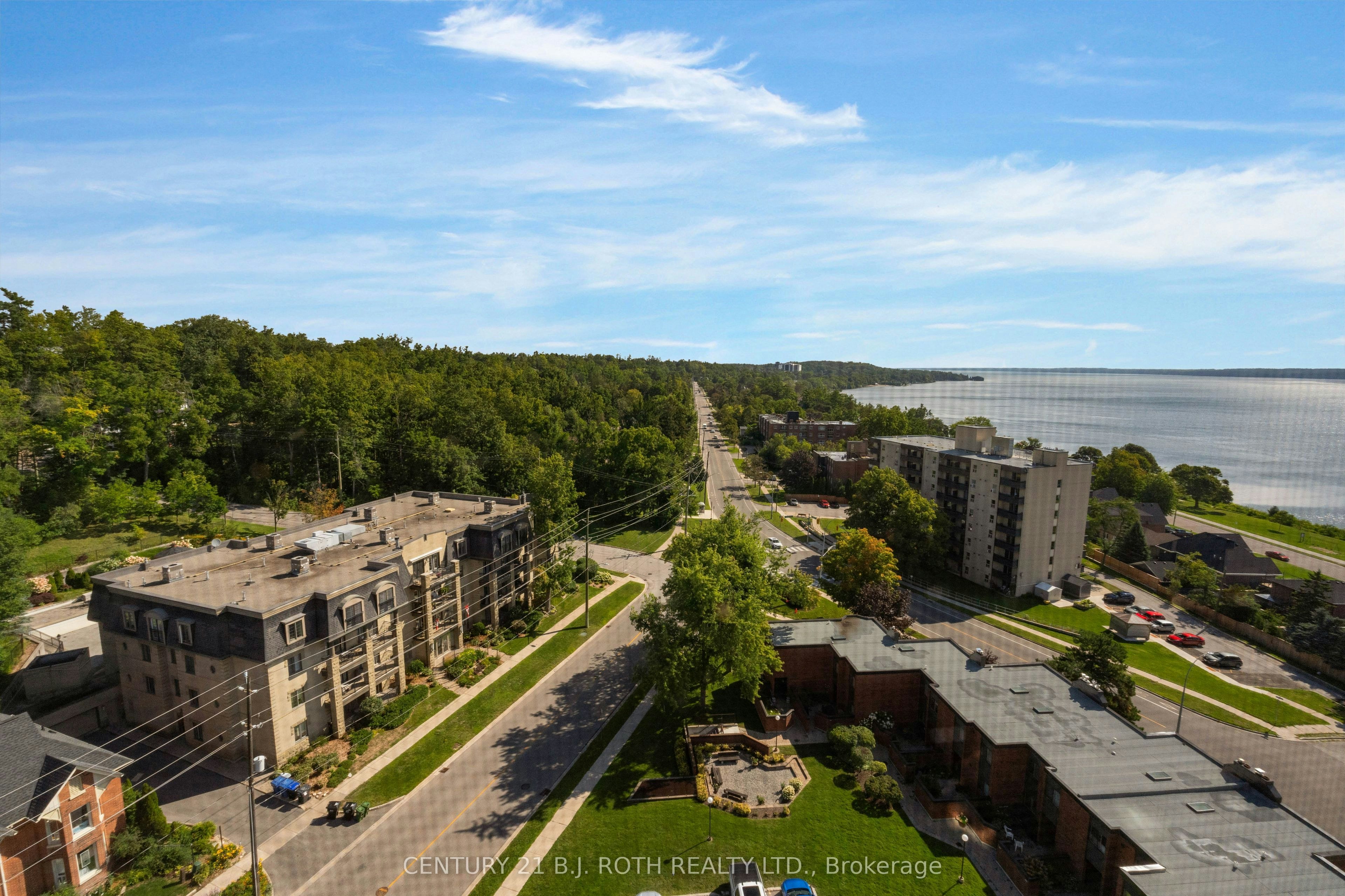 1401-181 Collier Street, Barrie, ON, L4M 5L6