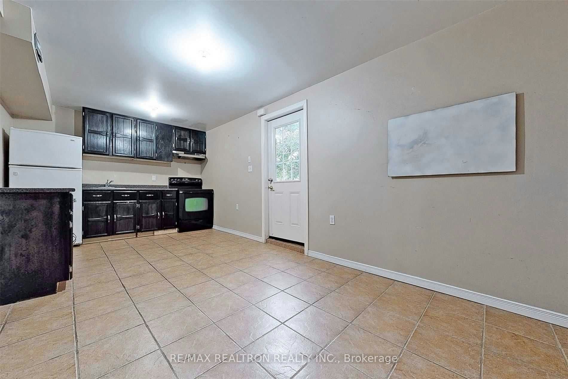 48 Jones Drive, Barrie, ON, L4M 6H7 - 2