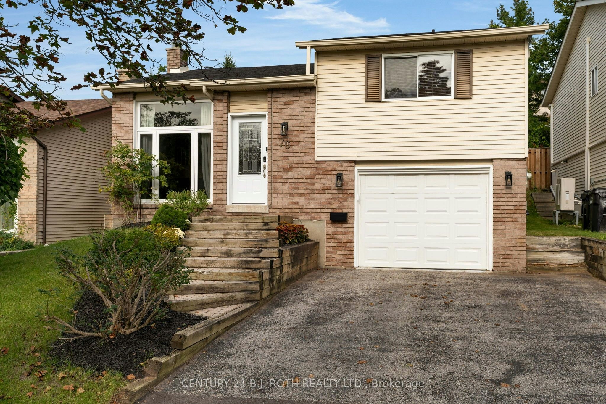 76 Fox Run, Barrie, ON, L4M 5A8