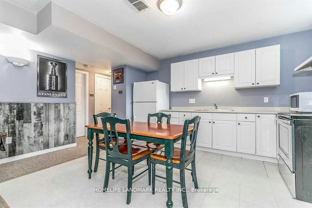 B 41 Gross Drive, Barrie, ON, L4N 0P2 5