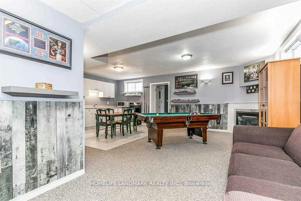 B 41 Gross Drive, Barrie, ON, L4N 0P2 3