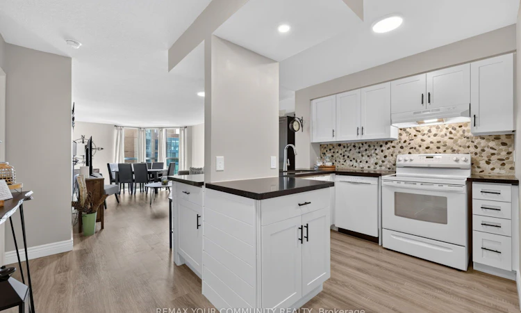 1409-140 Dunlop Street E