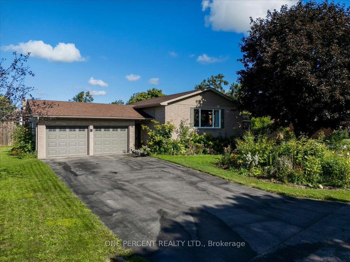 25 Bertram Drive, Springwater, ON, L0L 1P0