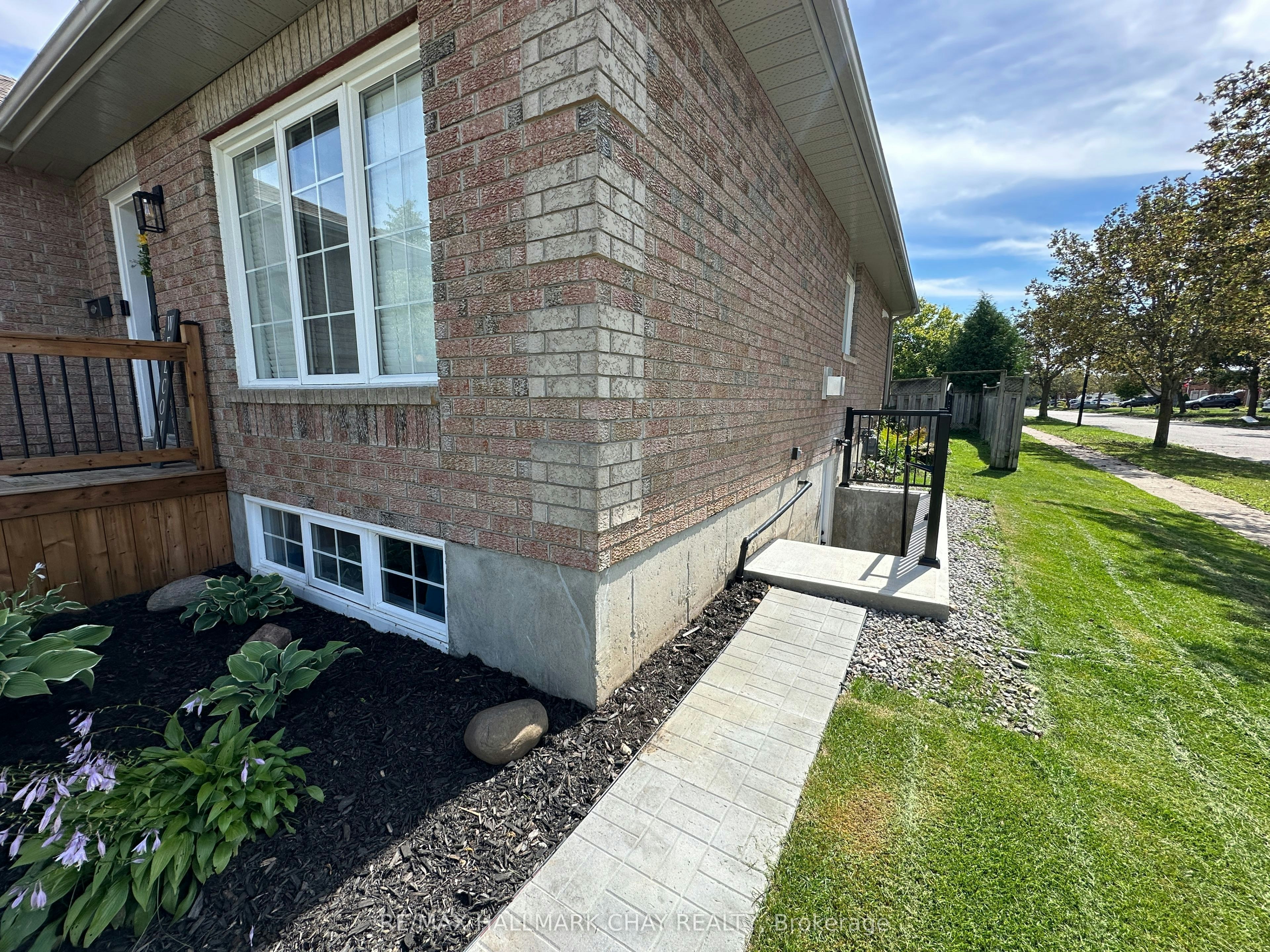 Lower-1 Touchette Drive, Barrie, ON, L4N 7L8 - 4