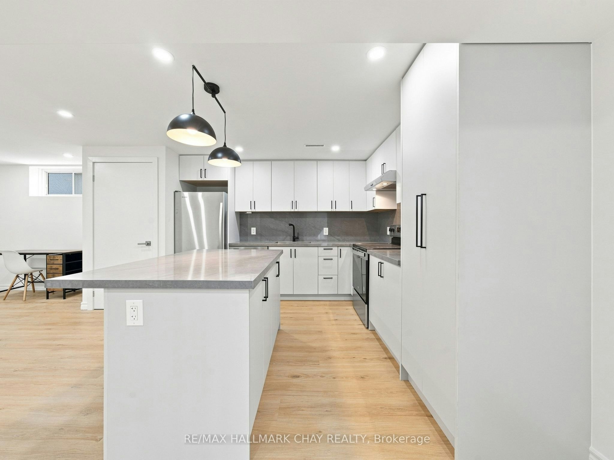 Lower-1 Touchette Drive, Barrie, ON, L4N 7L8 5