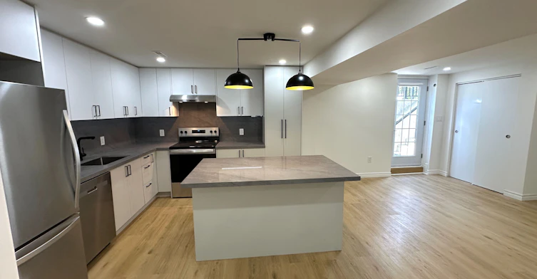 Lower-1 Touchette Drive, Barrie, ON, L4N 7L8