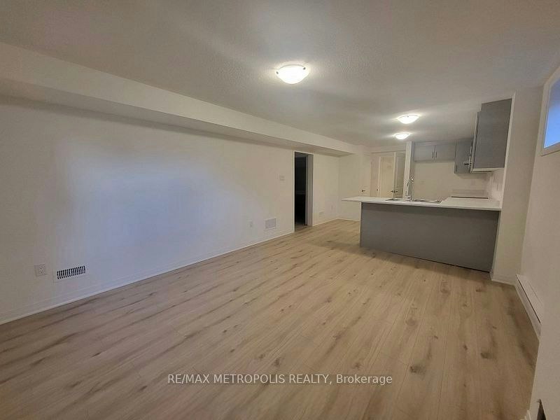 BSMT-31 Shepherd Drive, Barrie, ON, L9J 0K4 - 5